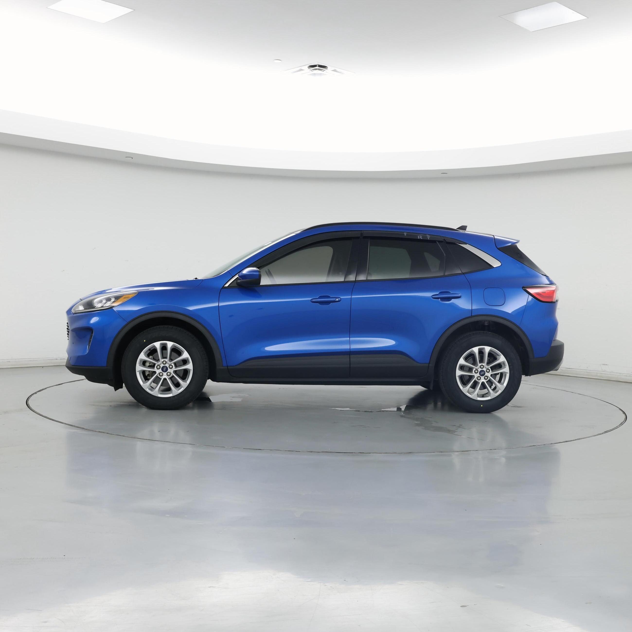 Thumbnail: 2020 Ford Escape - 3