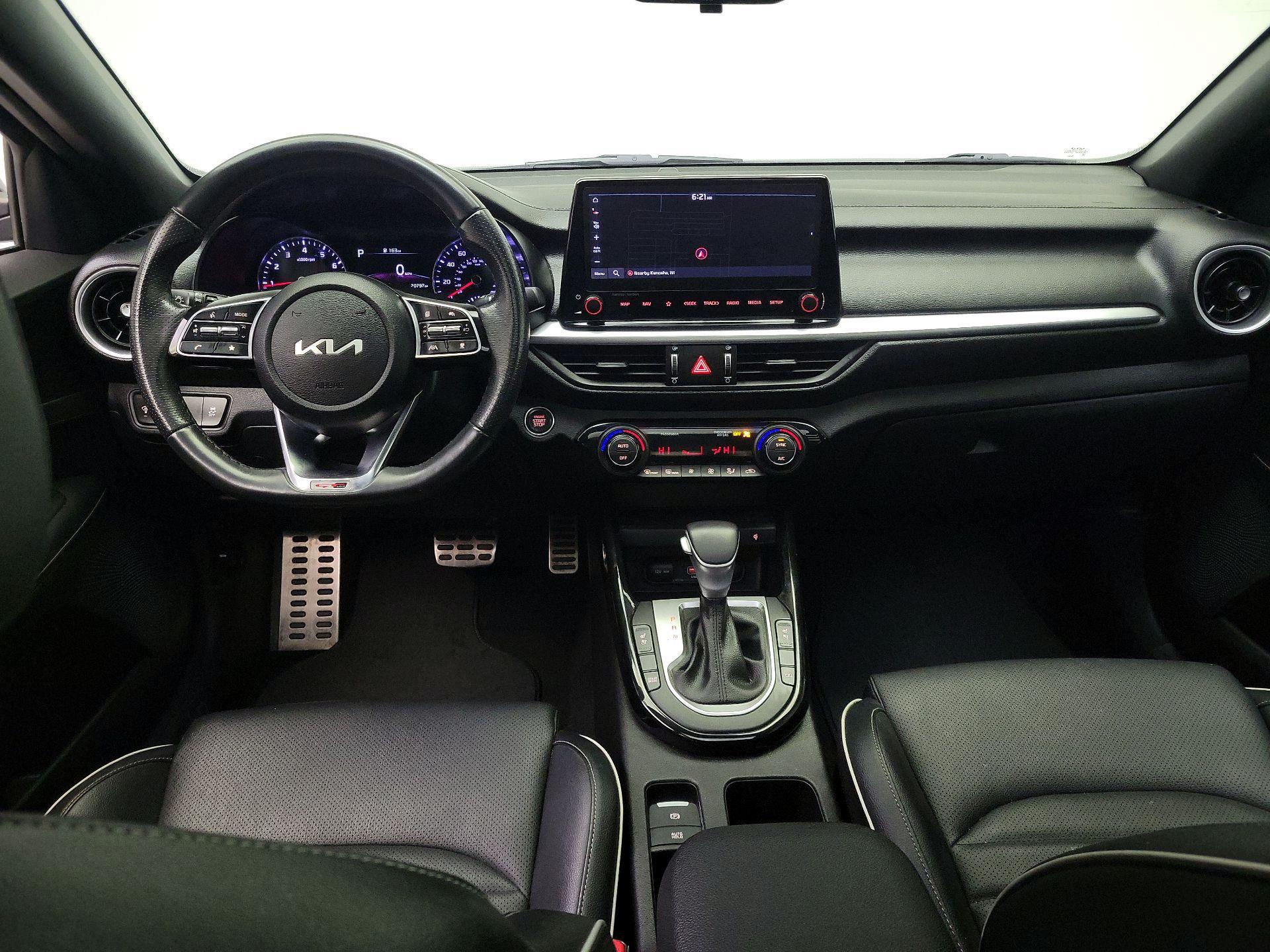 Thumbnail: 2022 Kia Forte - 9