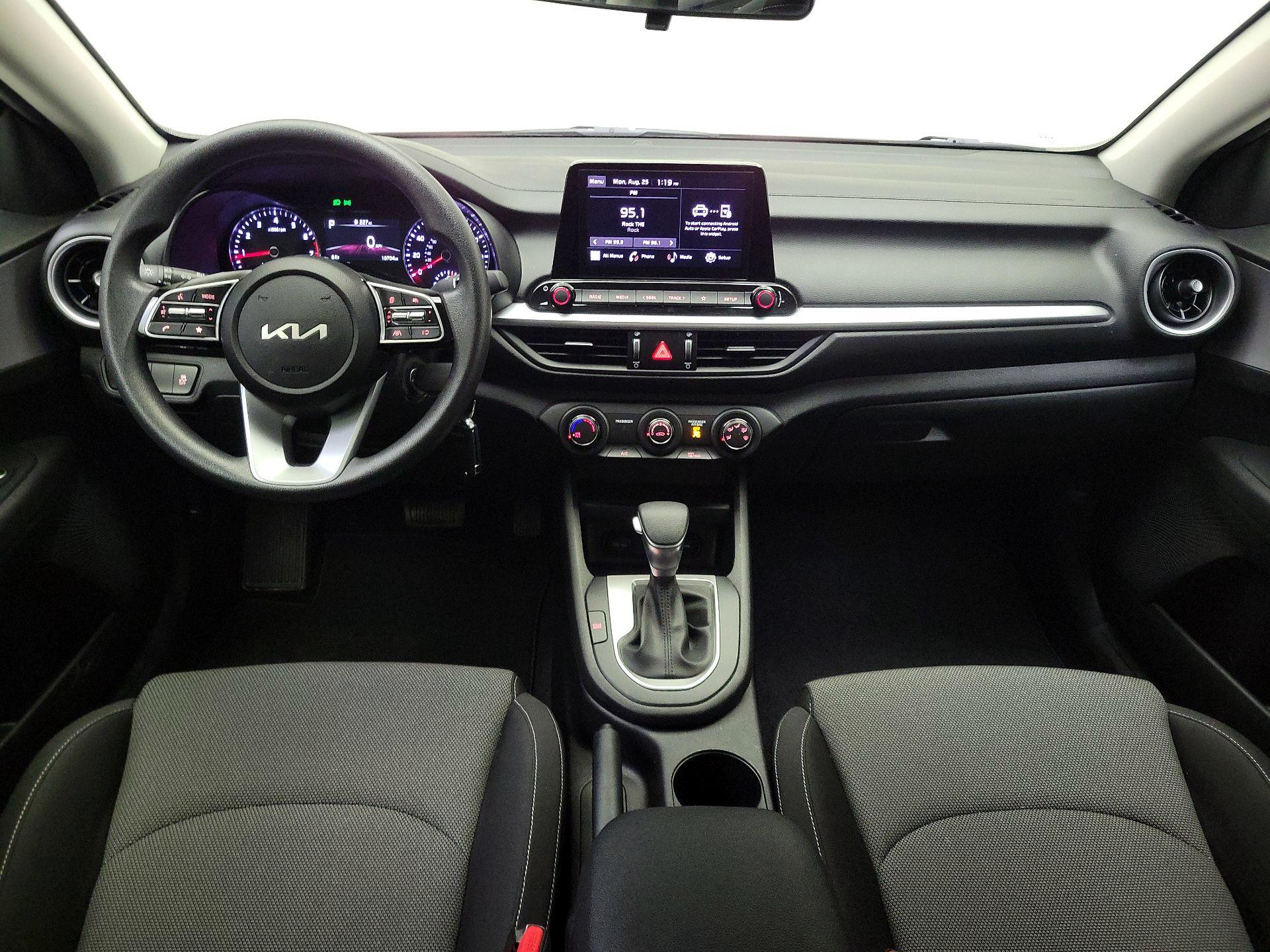 Thumbnail: 2023 Kia Forte - 9
