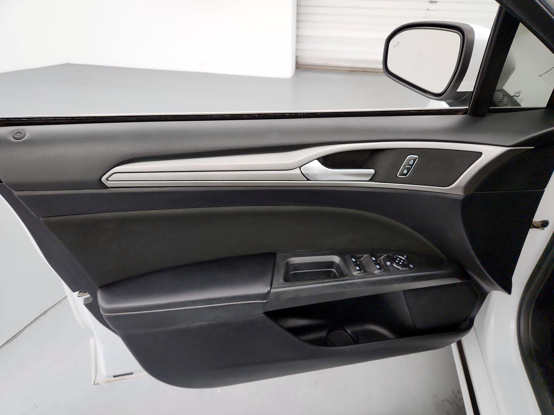 Thumbnail: 2020 Ford Fusion - 12