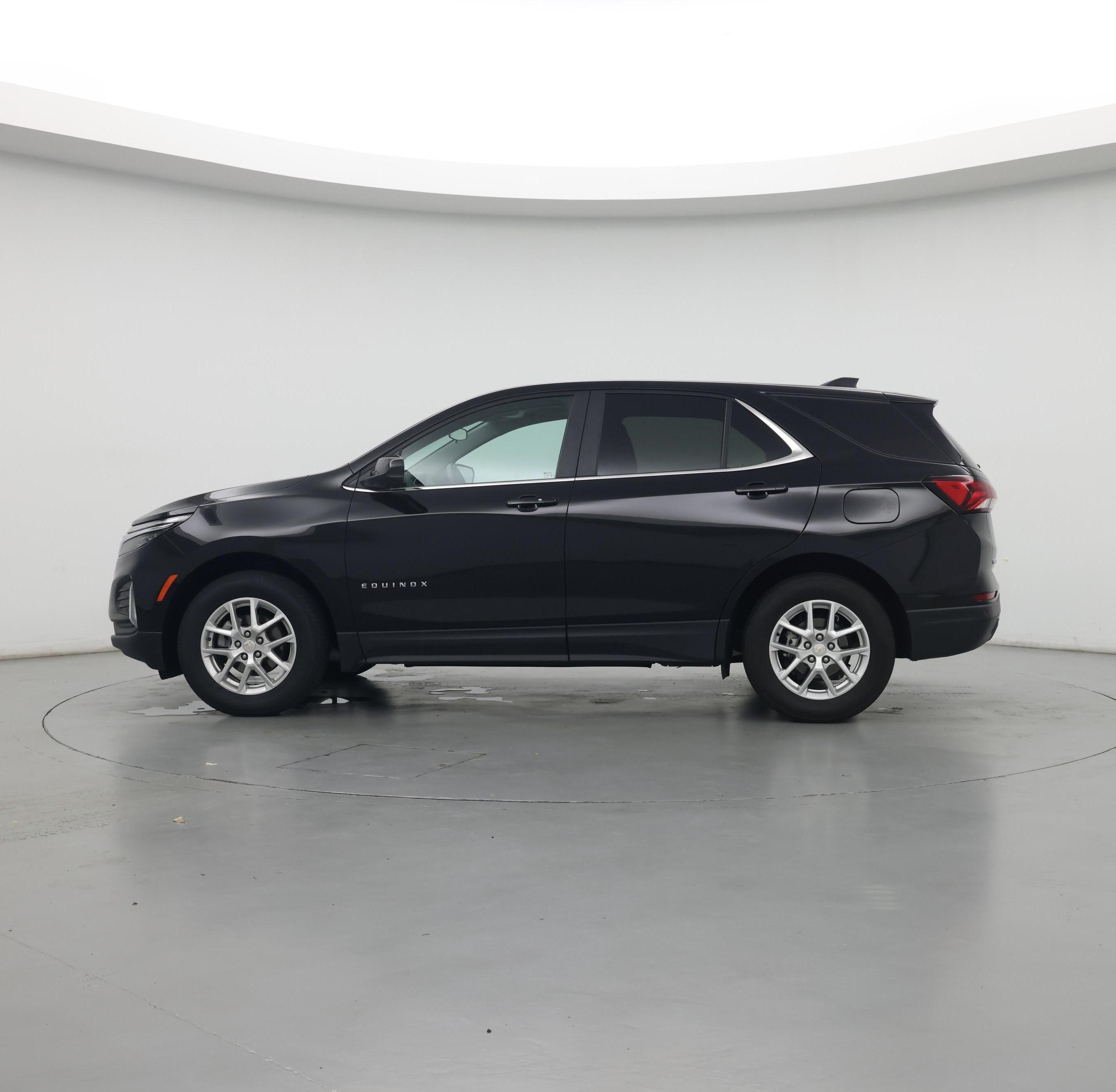 Thumbnail: 2023 Chevrolet Equinox - 3