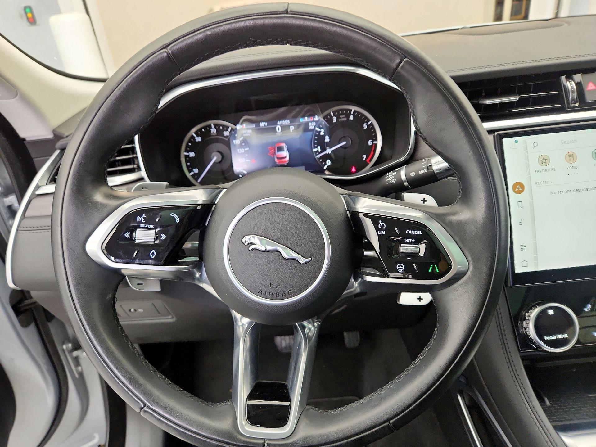 Thumbnail: 2021 Jaguar F-Pace - 10