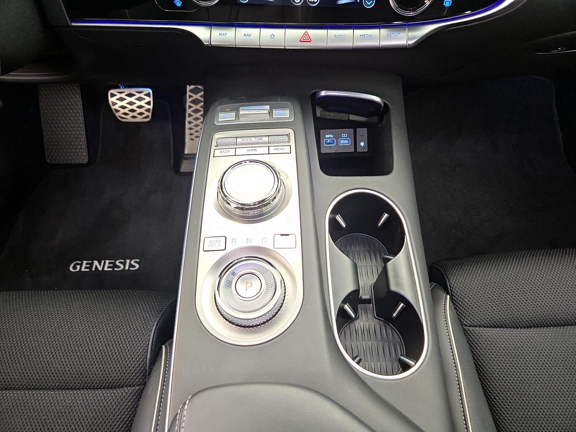 Thumbnail: 2023 Genesis GV70 - 18
