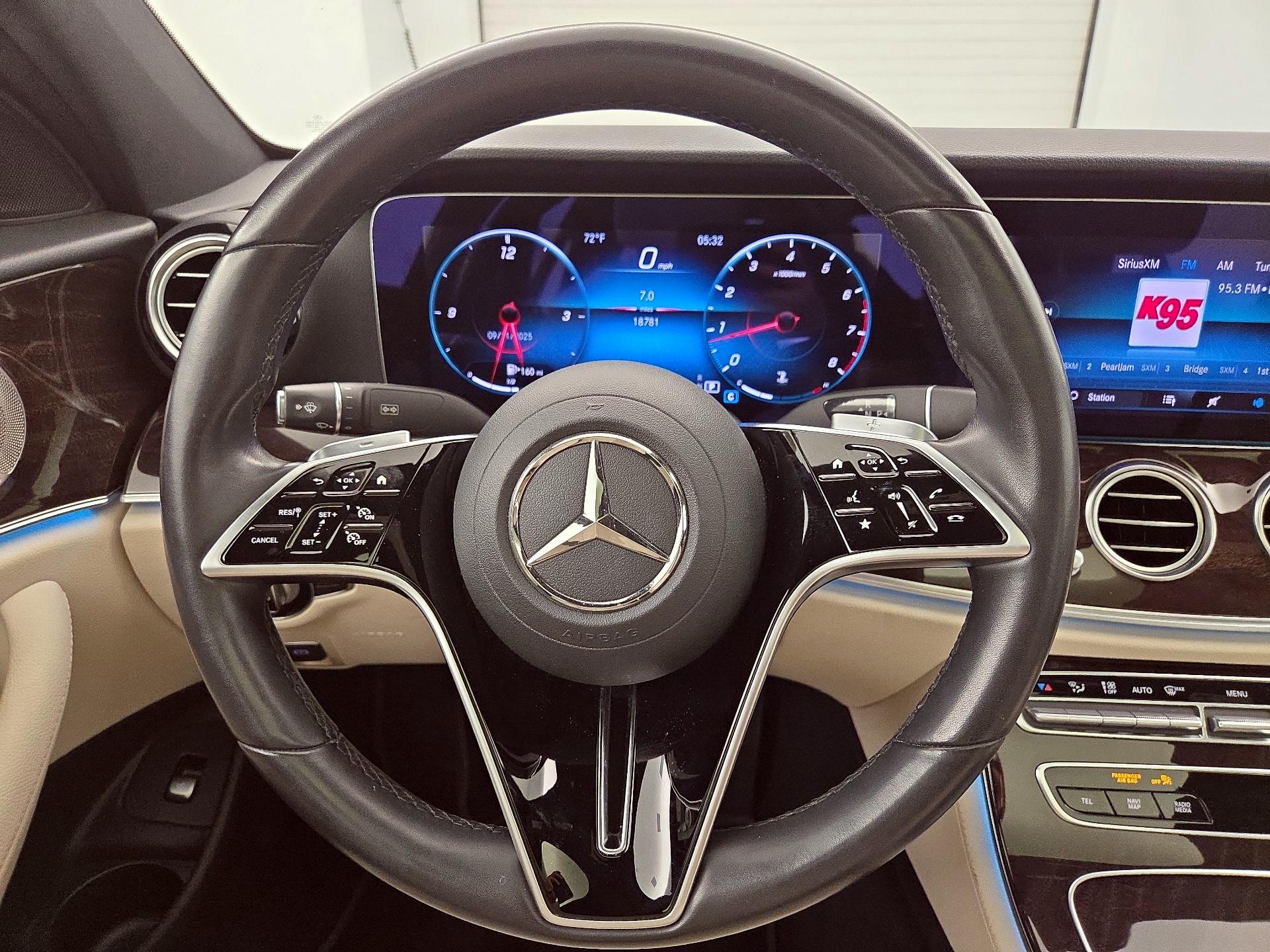 Thumbnail: 2021 Mercedes-Benz E-Class - 10
