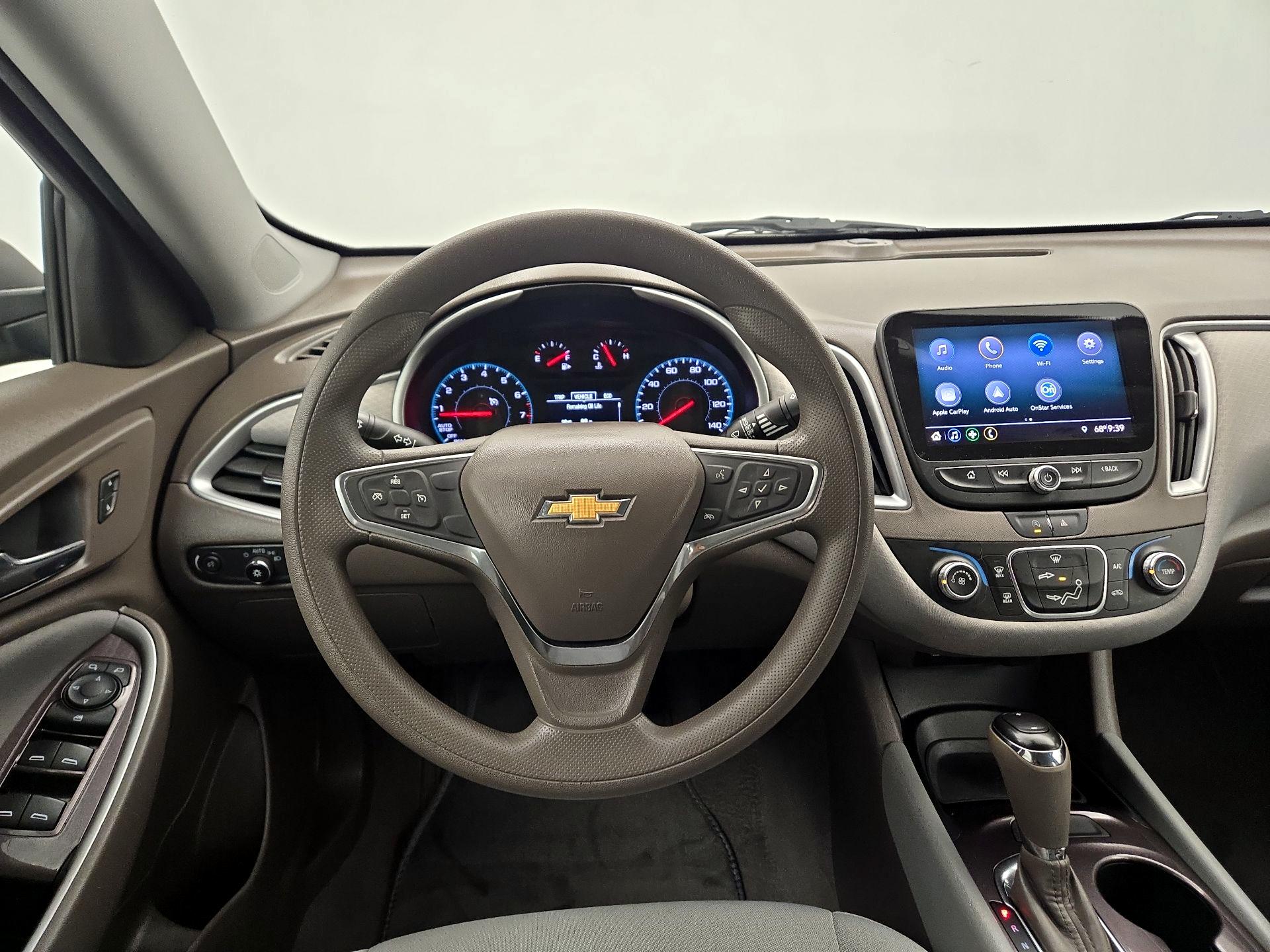 Thumbnail: 2020 Chevrolet Malibu - 10