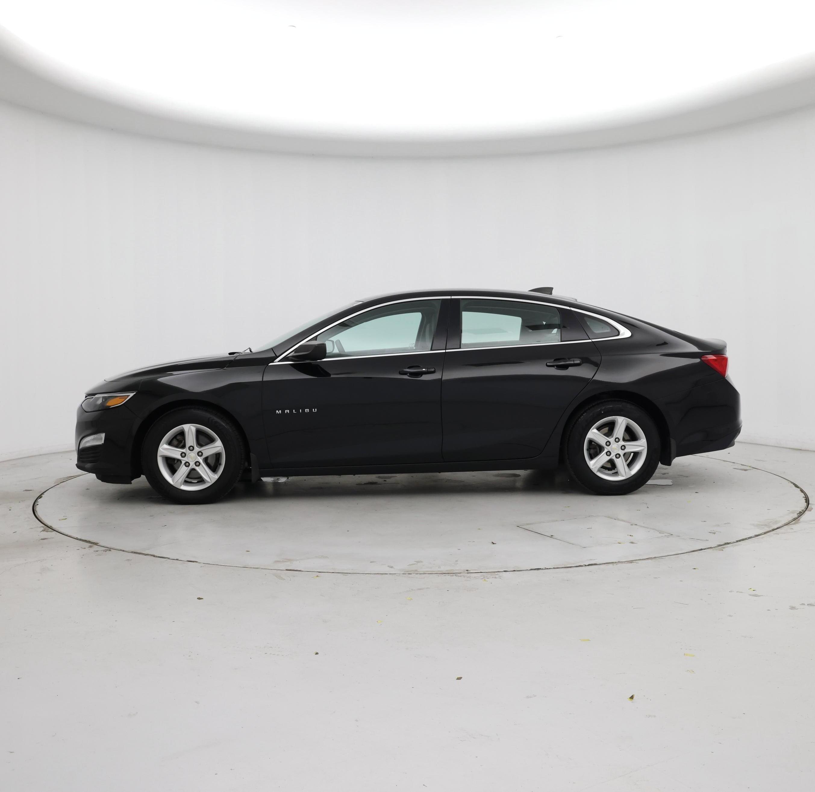 Thumbnail: 2020 Chevrolet Malibu - 3