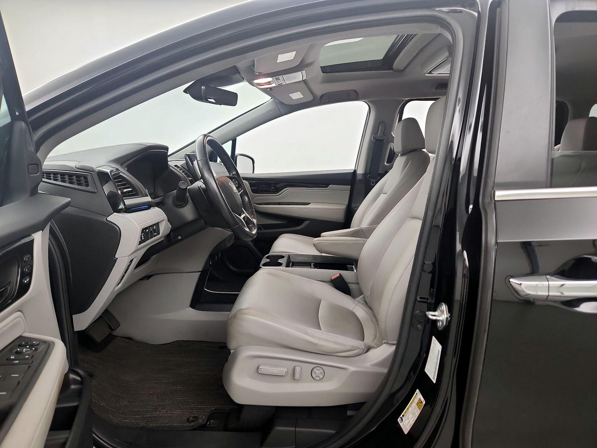 Thumbnail: 2022 Honda Odyssey - 11