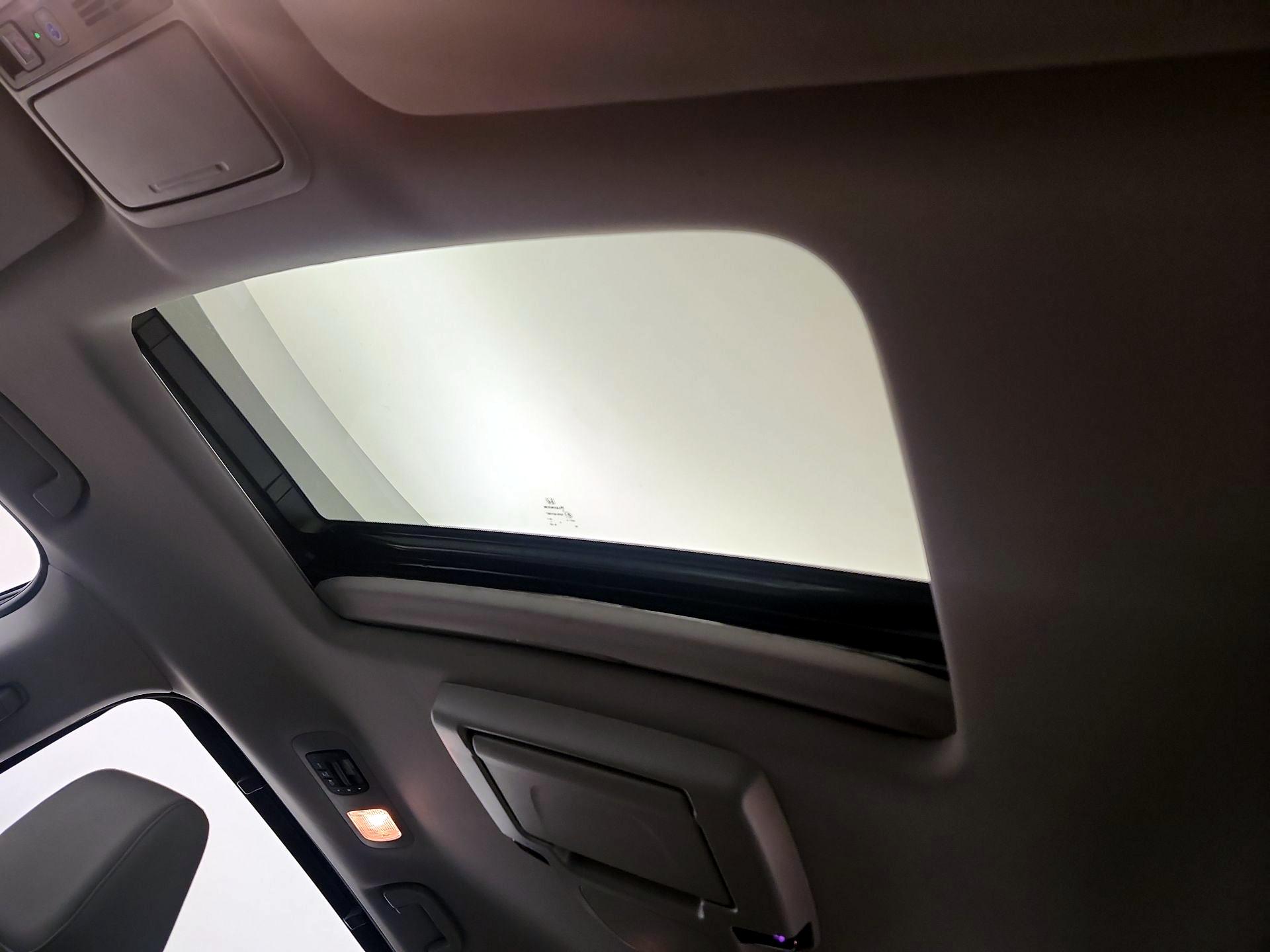 Thumbnail: 2022 Honda Odyssey - 20