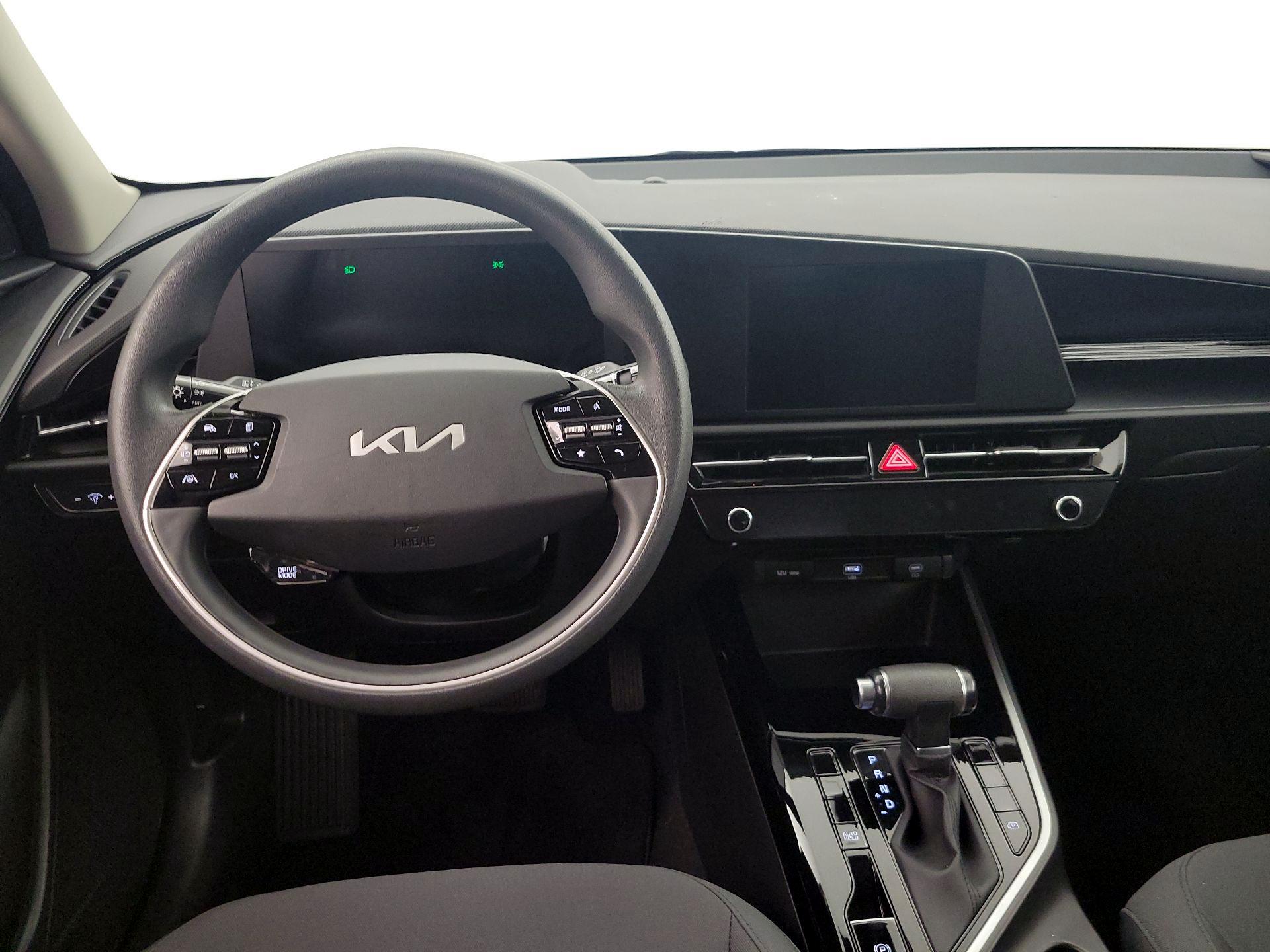 Thumbnail: 2023 Kia Niro - 10