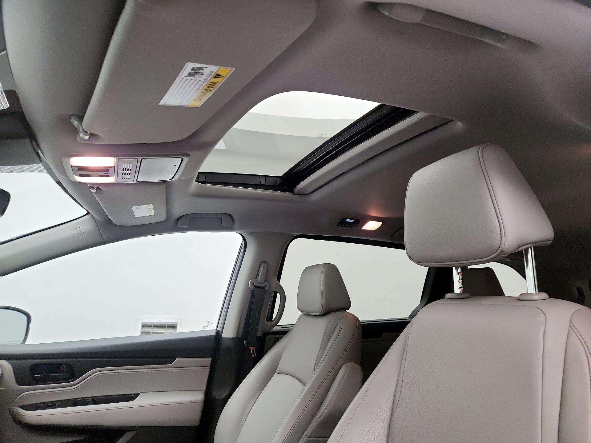 Thumbnail: 2022 Honda Odyssey - 19