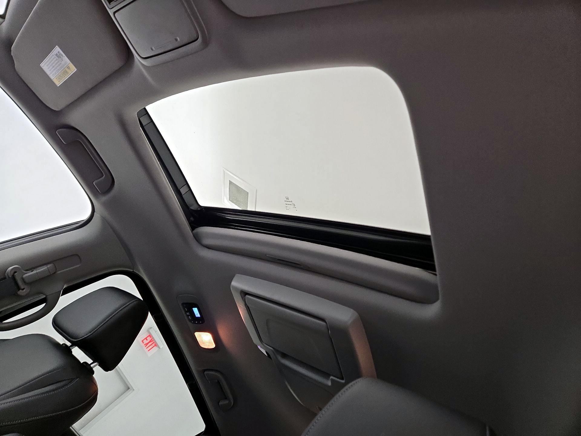 Thumbnail: 2023 Honda Odyssey - 19