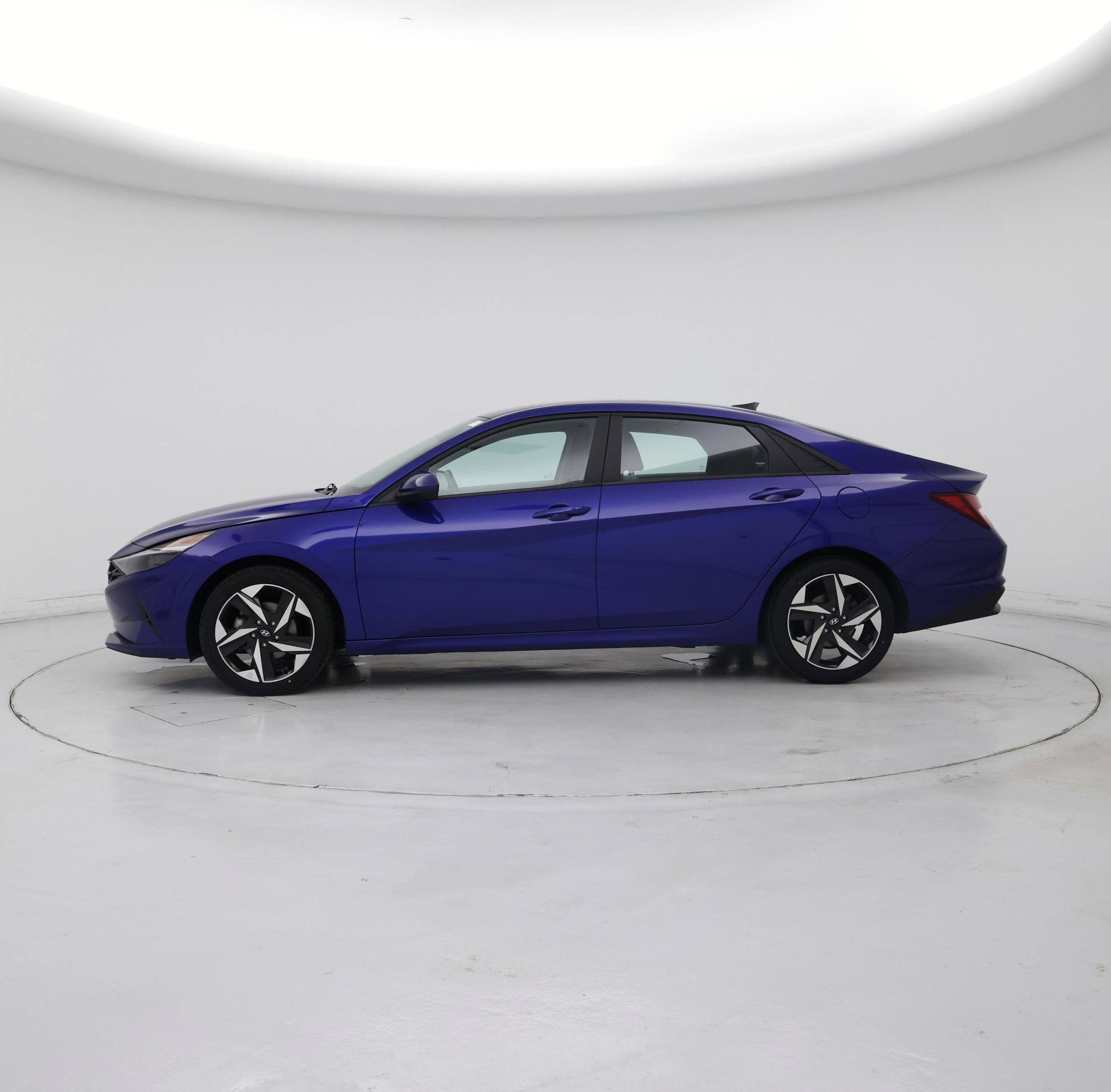 Thumbnail: 2023 Hyundai Elantra - 3