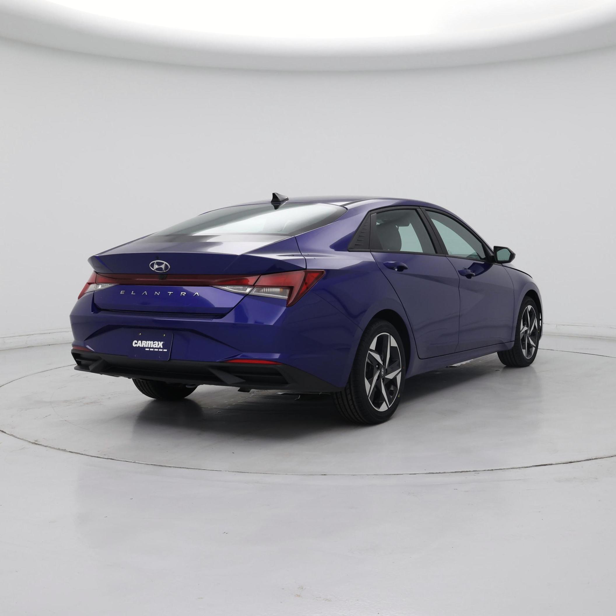 Thumbnail: 2023 Hyundai Elantra - 8