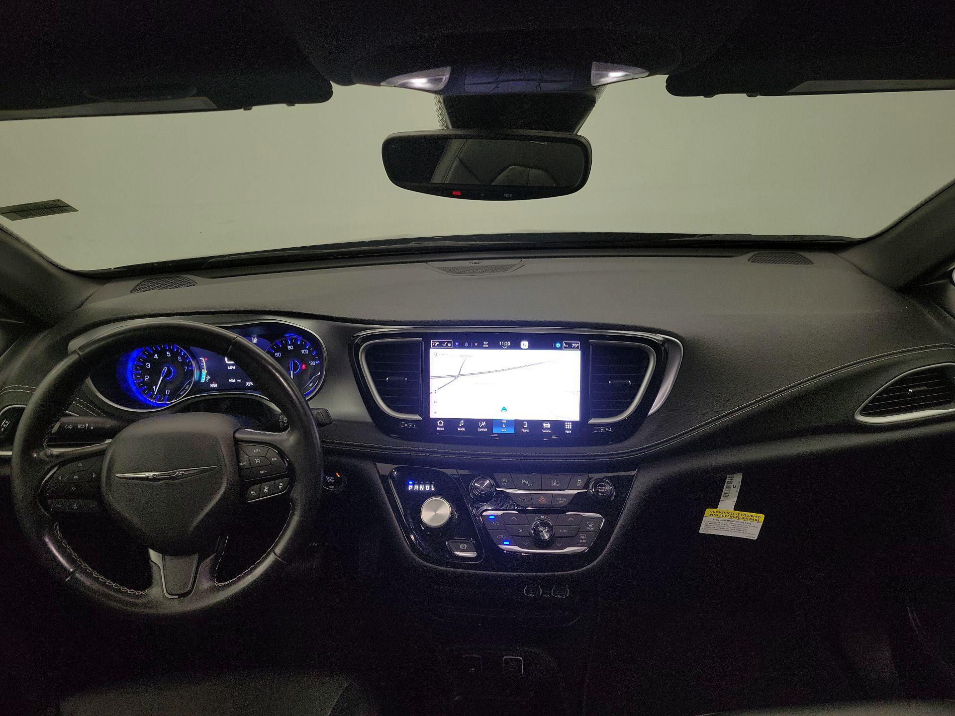Thumbnail: 2021 Chrysler Pacifica - 9