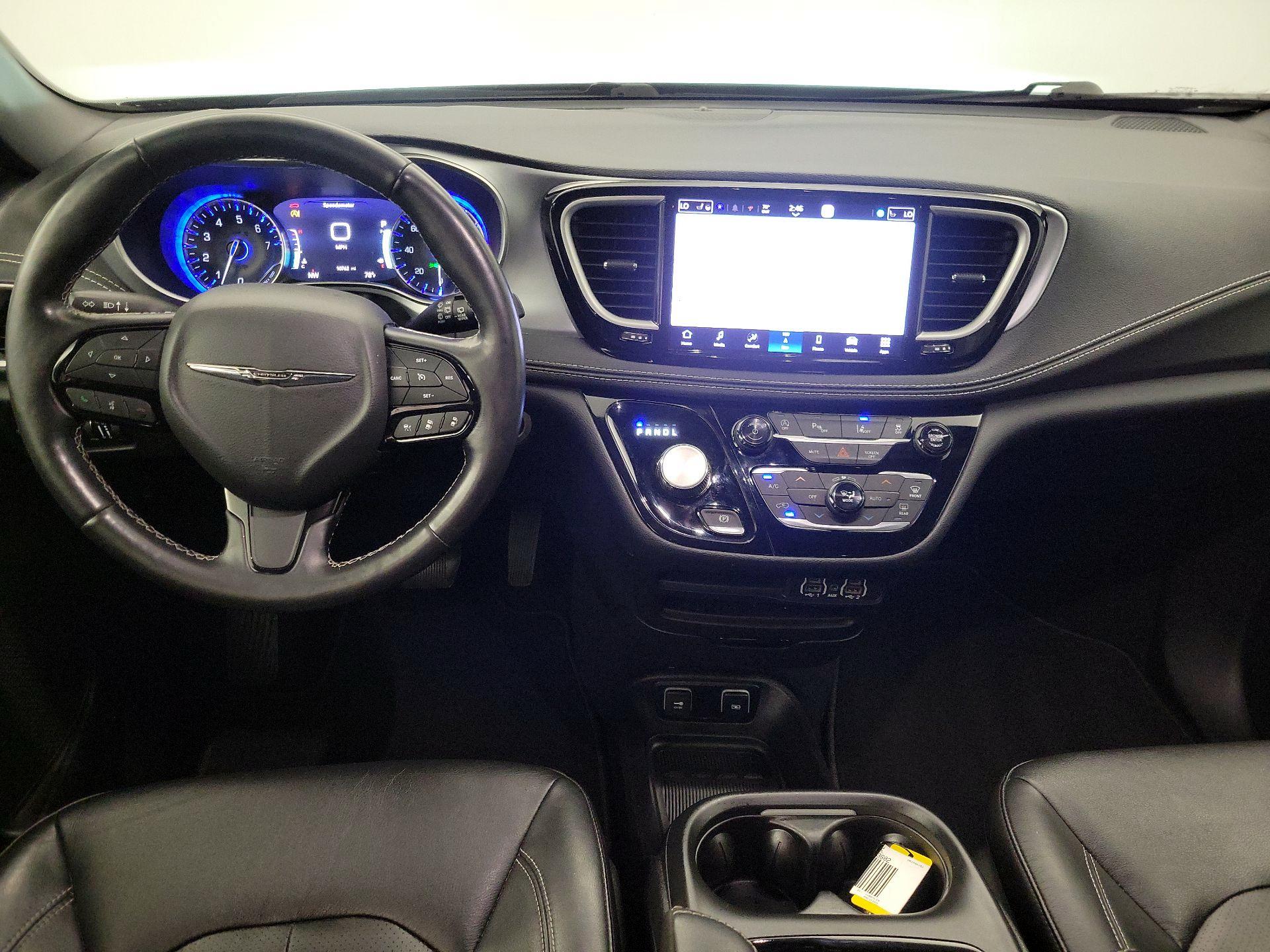 Thumbnail: 2021 Chrysler Pacifica - 9