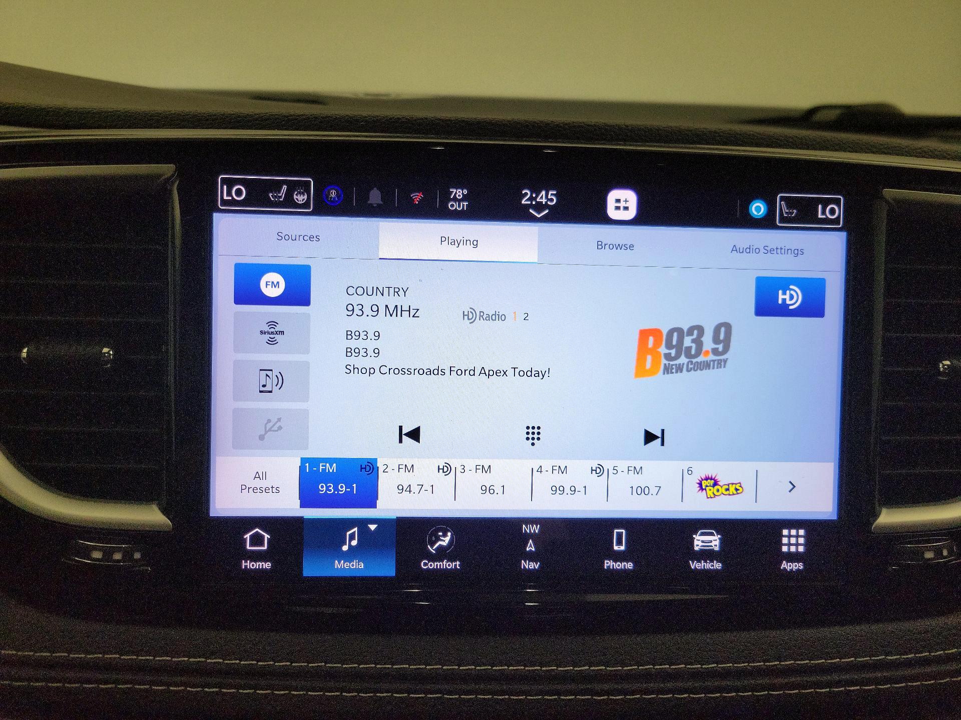 Thumbnail: 2021 Chrysler Pacifica - 16