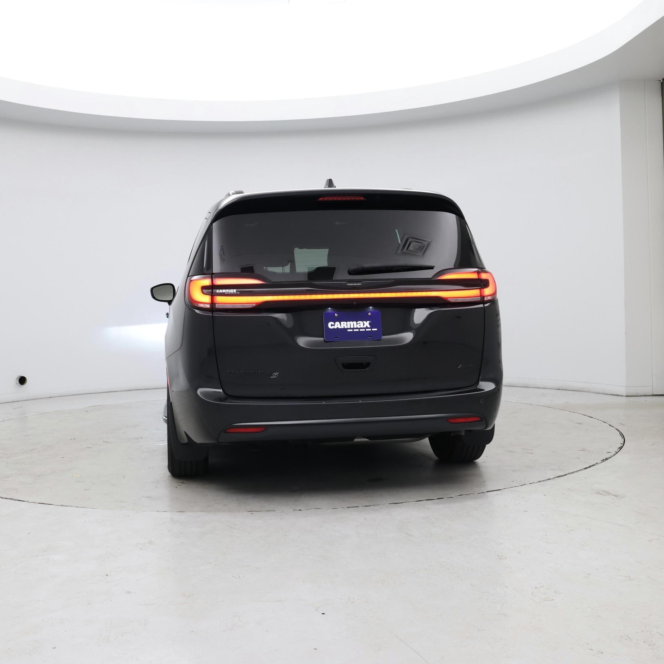 Thumbnail: 2021 Chrysler Pacifica - 6