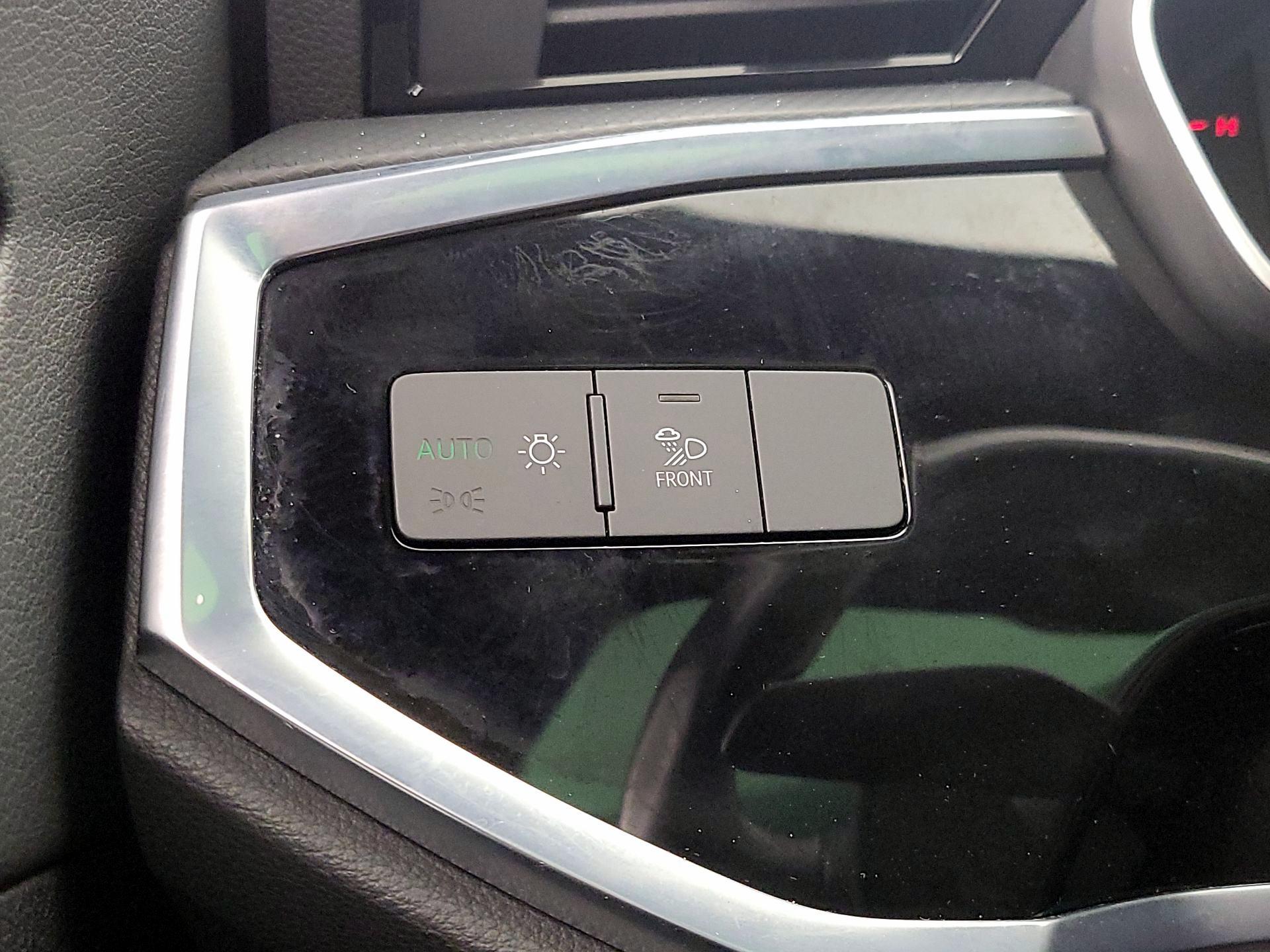 Thumbnail: 2021 Audi Q3 - 13