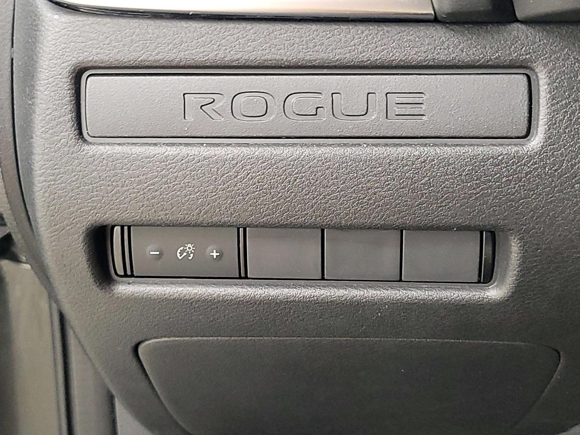 Thumbnail: 2022 Nissan Rogue - 13