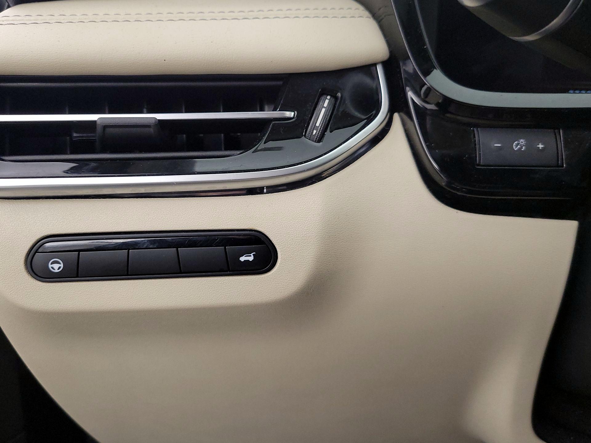 Thumbnail: 2022 INFINITI QX60 - 13