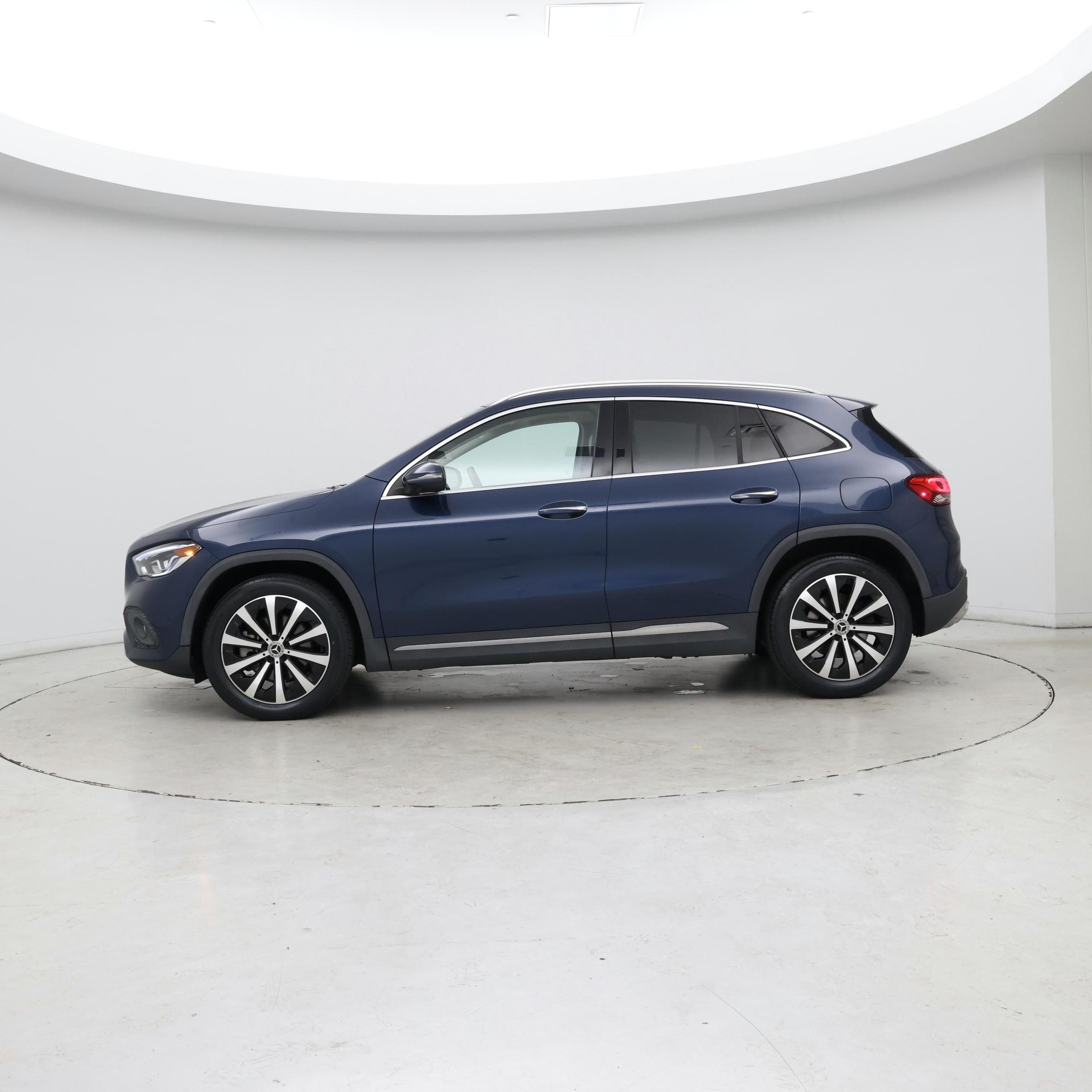 Thumbnail: 2021 Mercedes-Benz GLA - 3