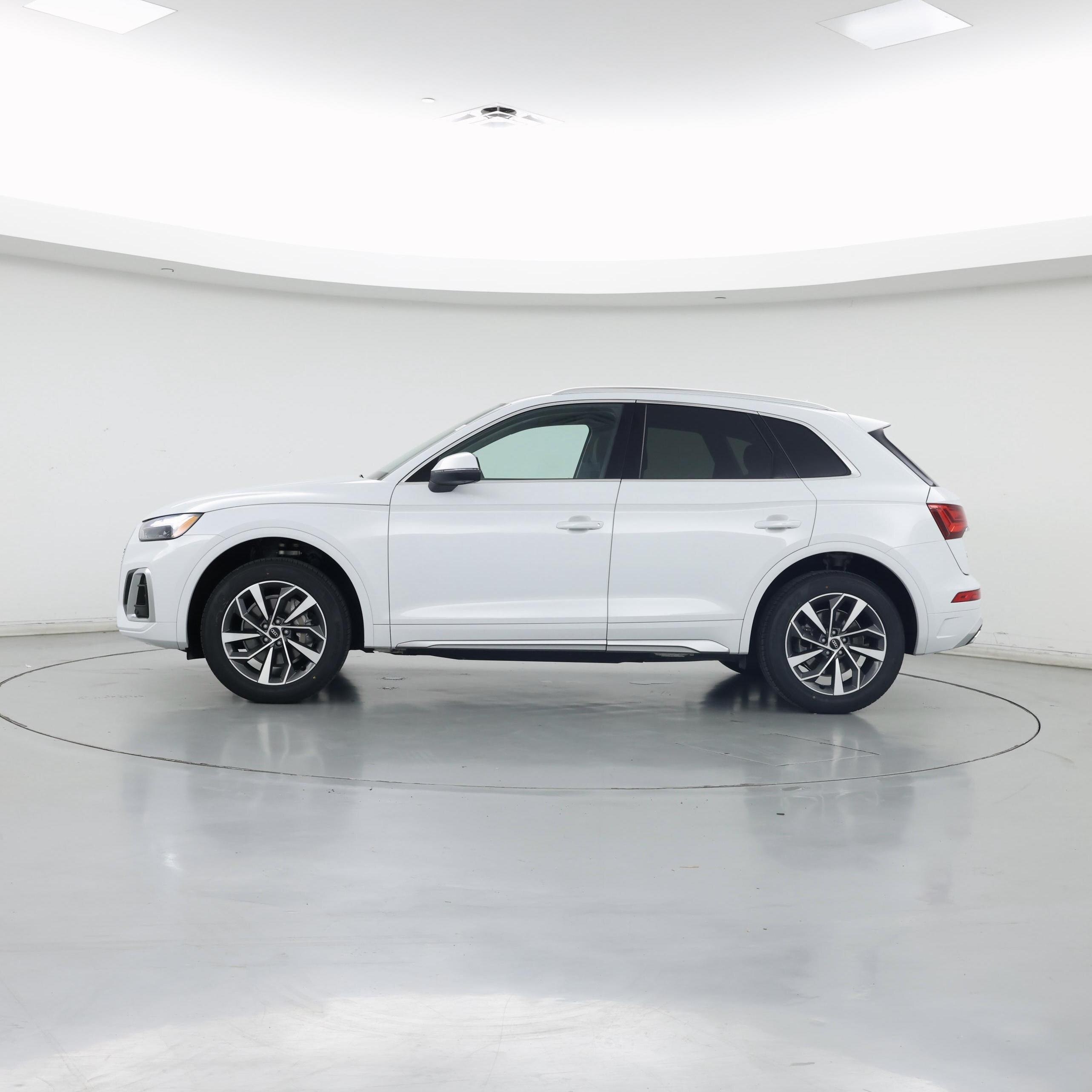 Thumbnail: 2022 Audi Q5 - 3