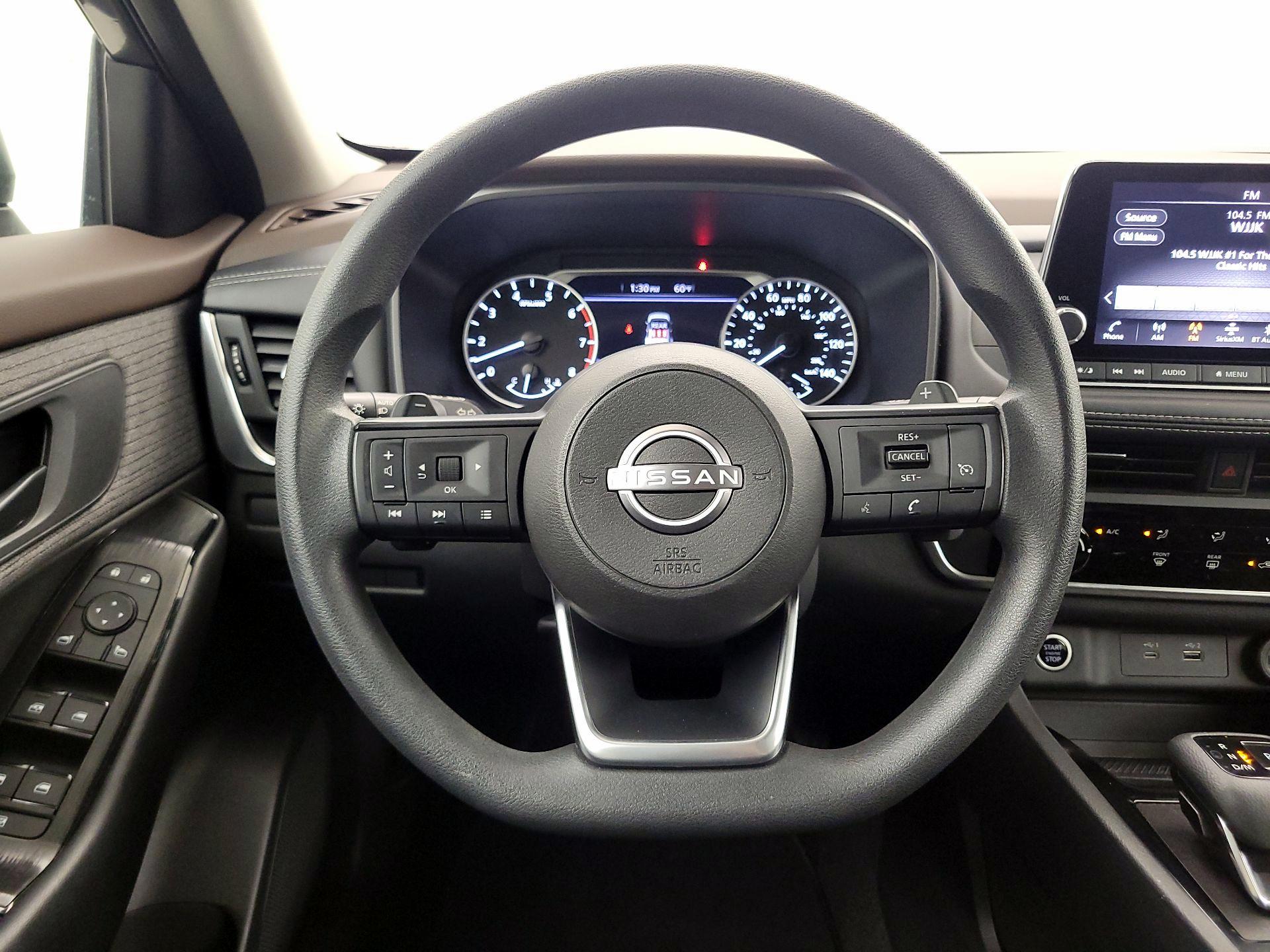 Thumbnail: 2023 Nissan Rogue - 10