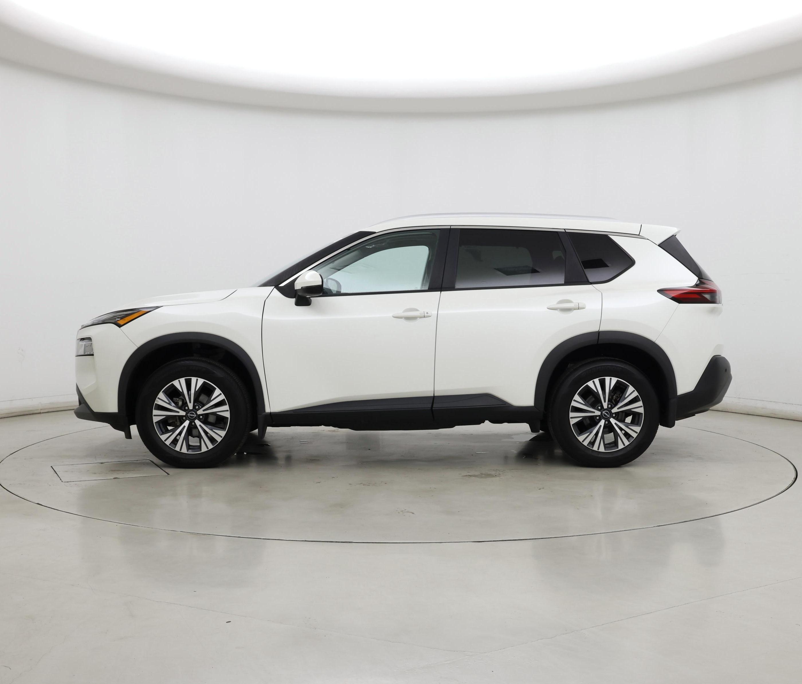 Thumbnail: 2022 Nissan Rogue - 3