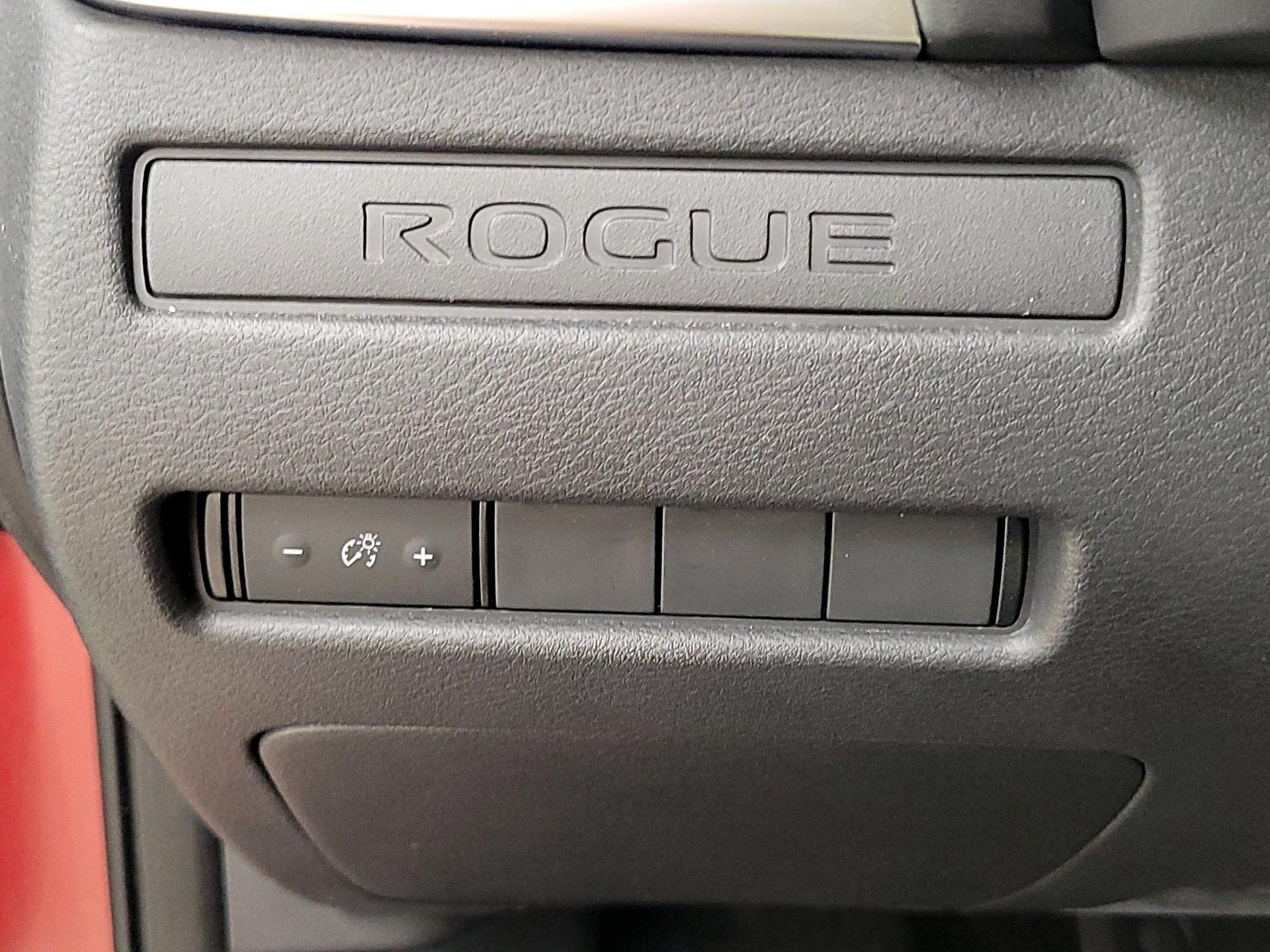 Thumbnail: 2022 Nissan Rogue - 13