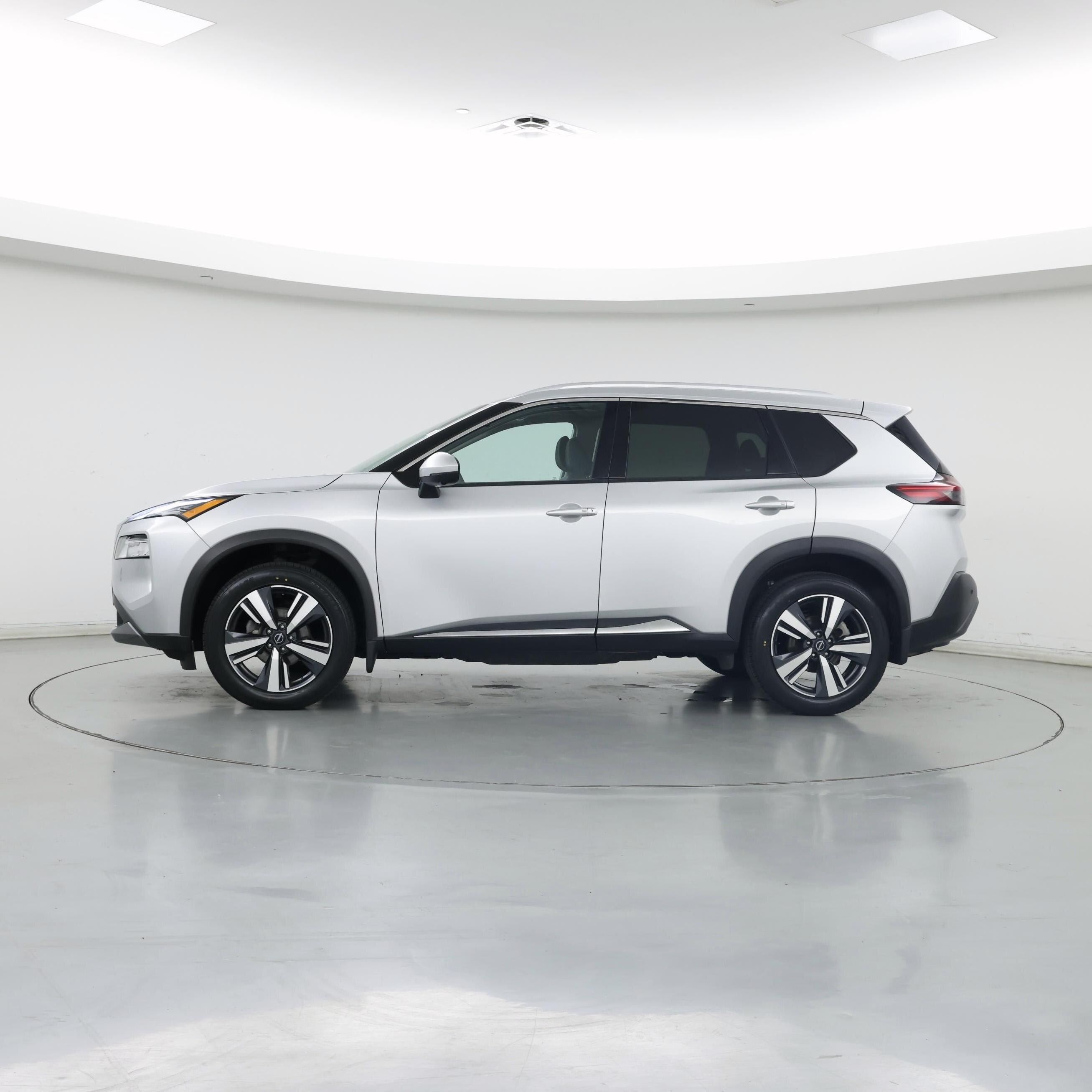 Thumbnail: 2022 Nissan Rogue - 3