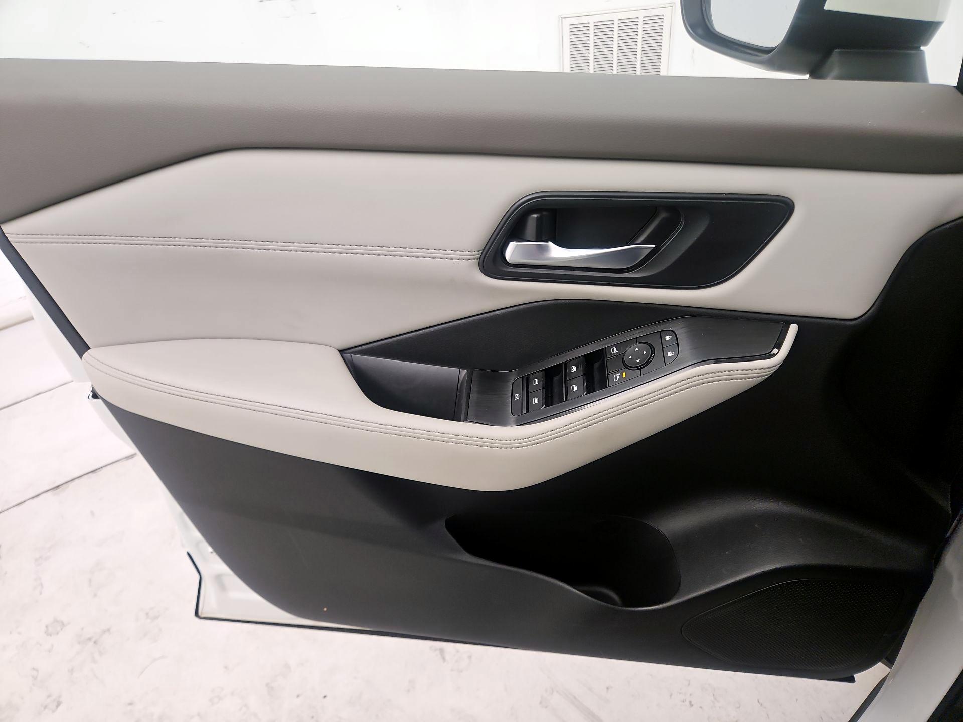 Thumbnail: 2022 Nissan Rogue - 12