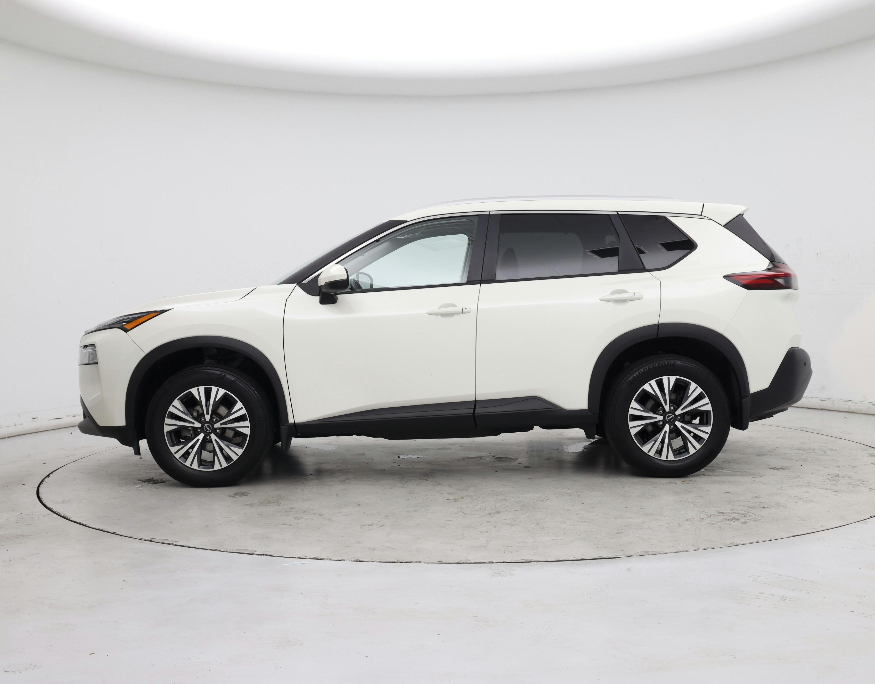 Thumbnail: 2022 Nissan Rogue - 3