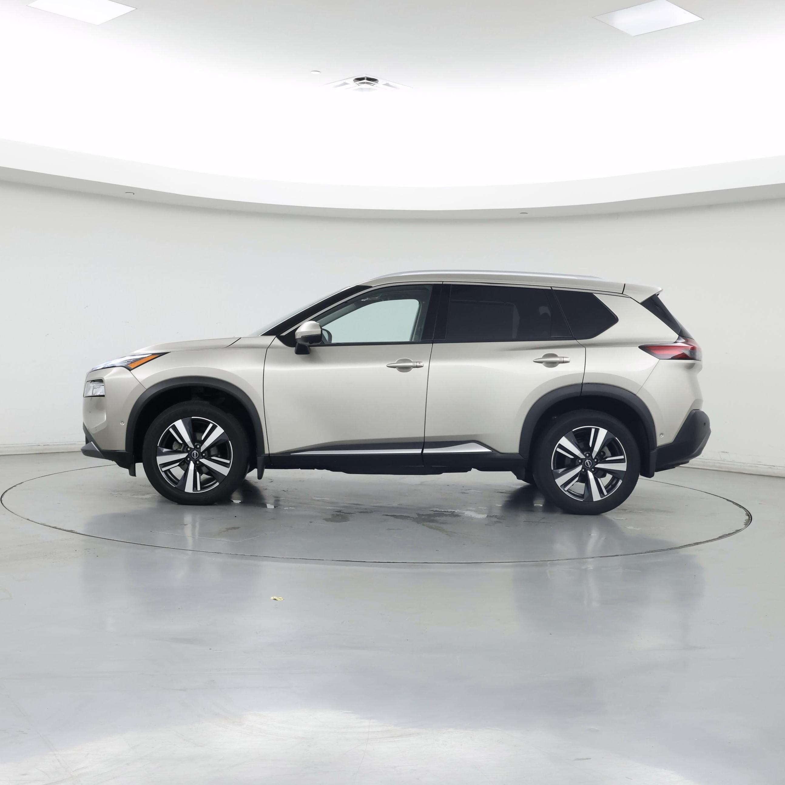 Thumbnail: 2022 Nissan Rogue - 3