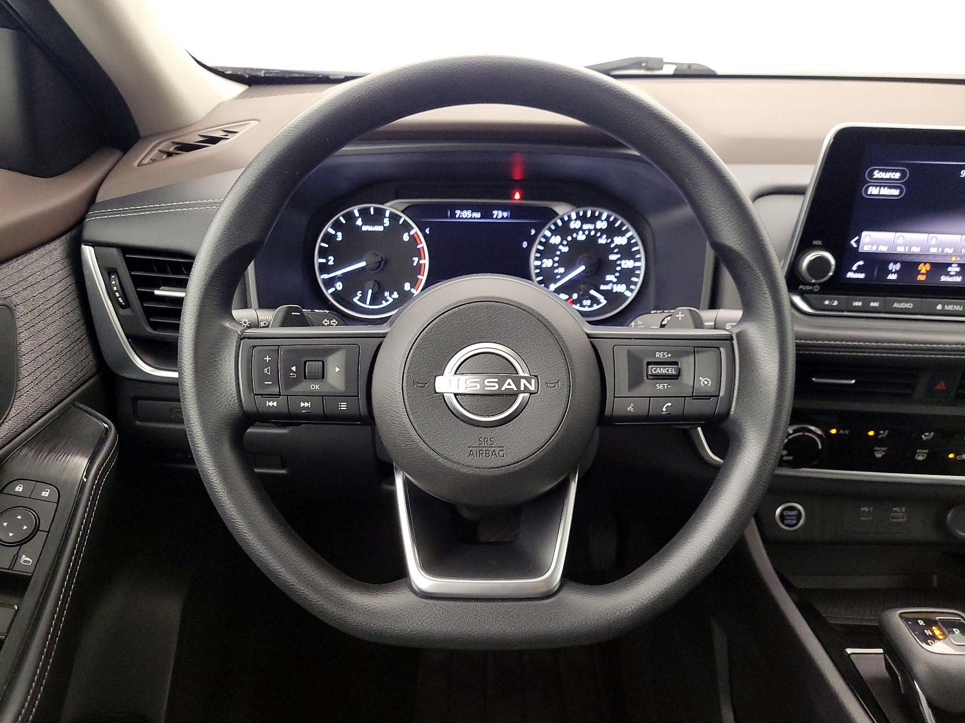 Thumbnail: 2022 Nissan Rogue - 10