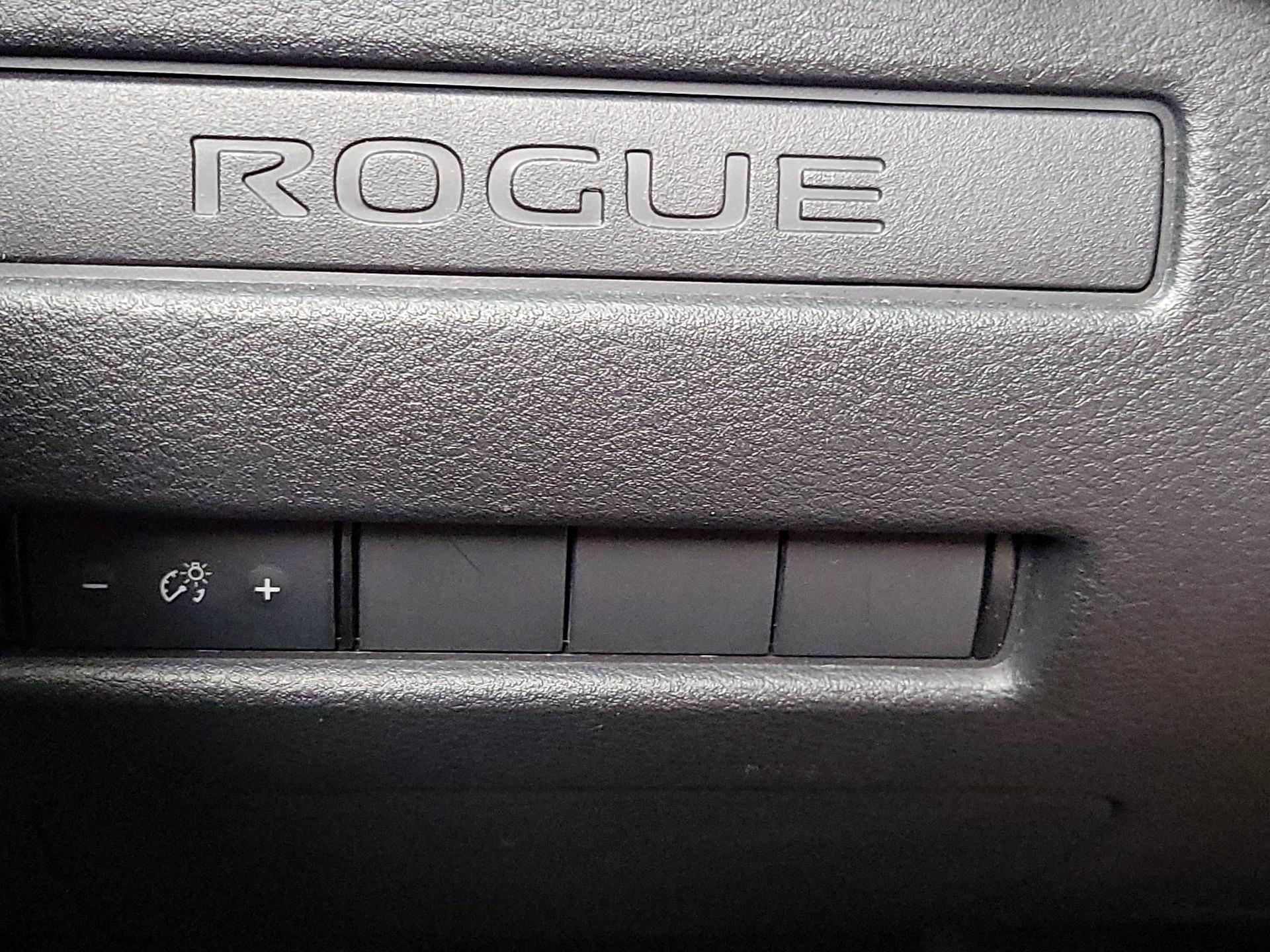 Thumbnail: 2022 Nissan Rogue - 13
