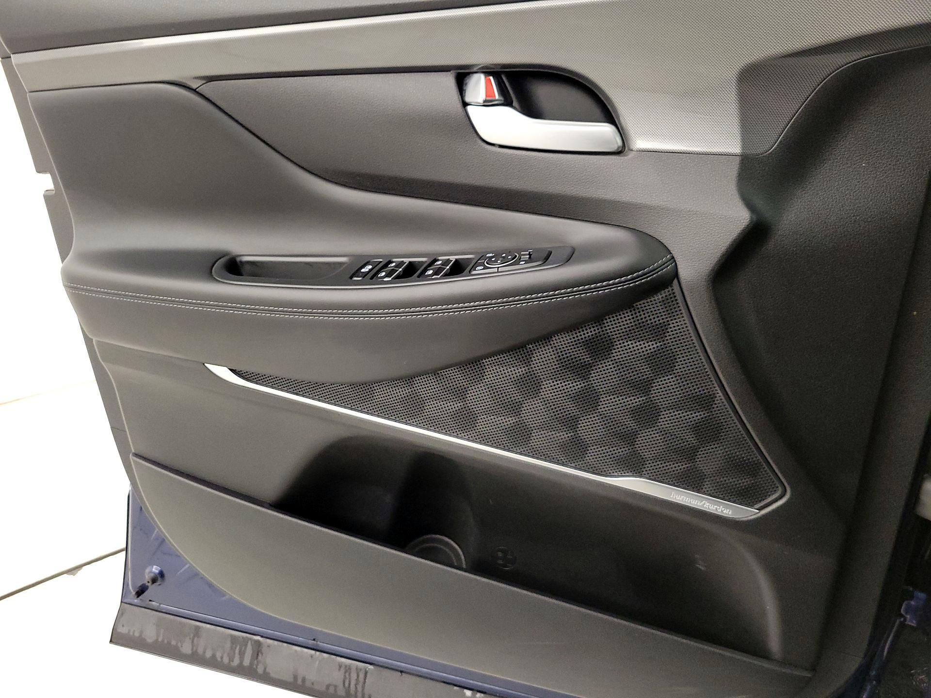 Thumbnail: 2022 Hyundai Santa Fe - 12