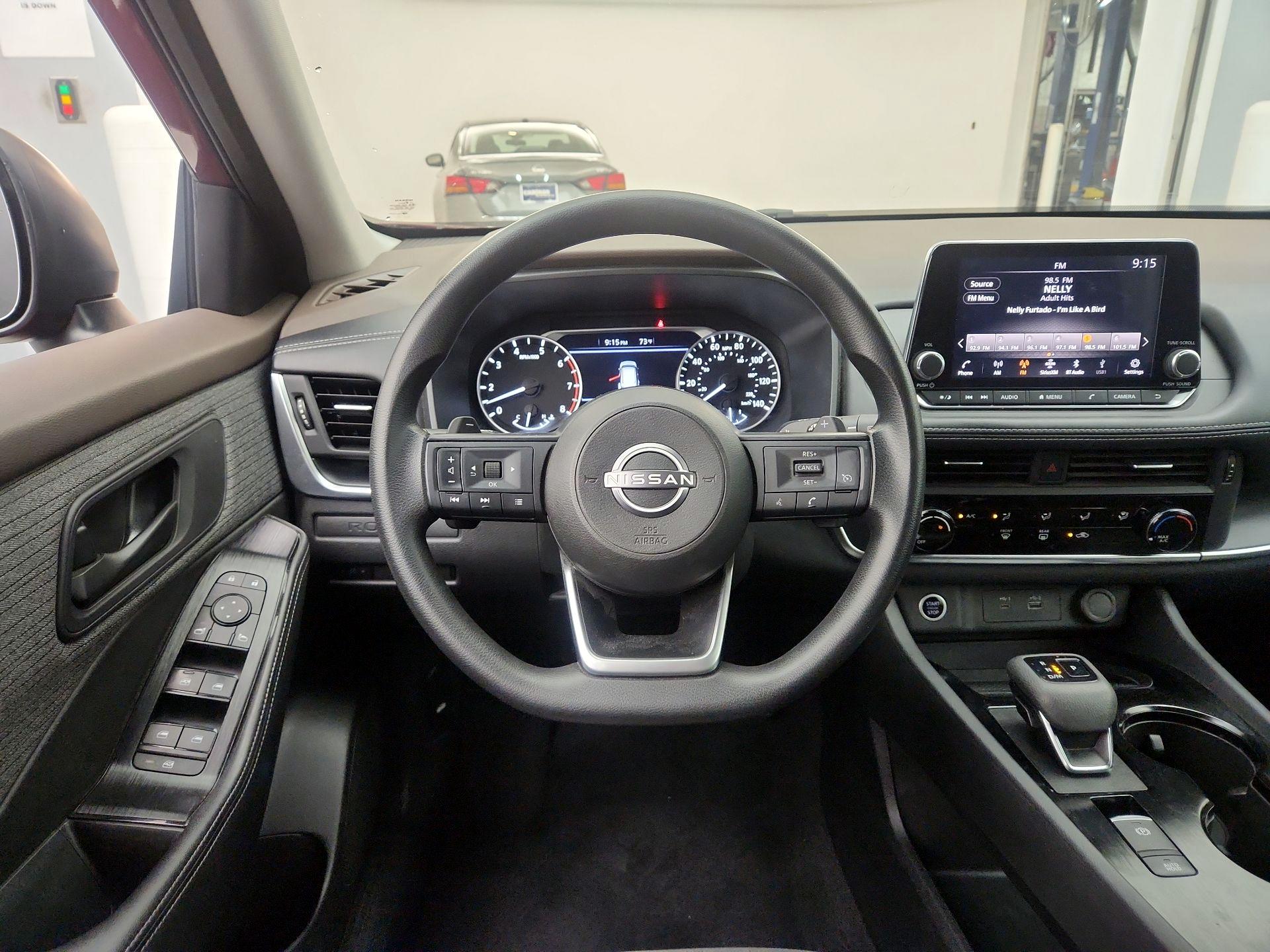 Thumbnail: 2022 Nissan Rogue - 10