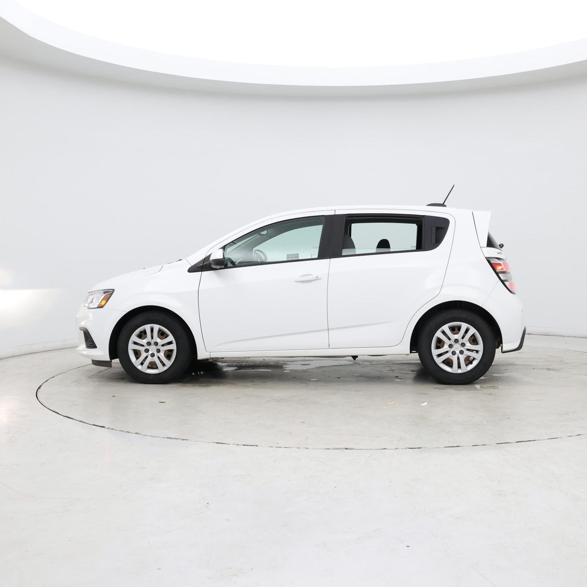 Thumbnail: 2020 Chevrolet Sonic - 3
