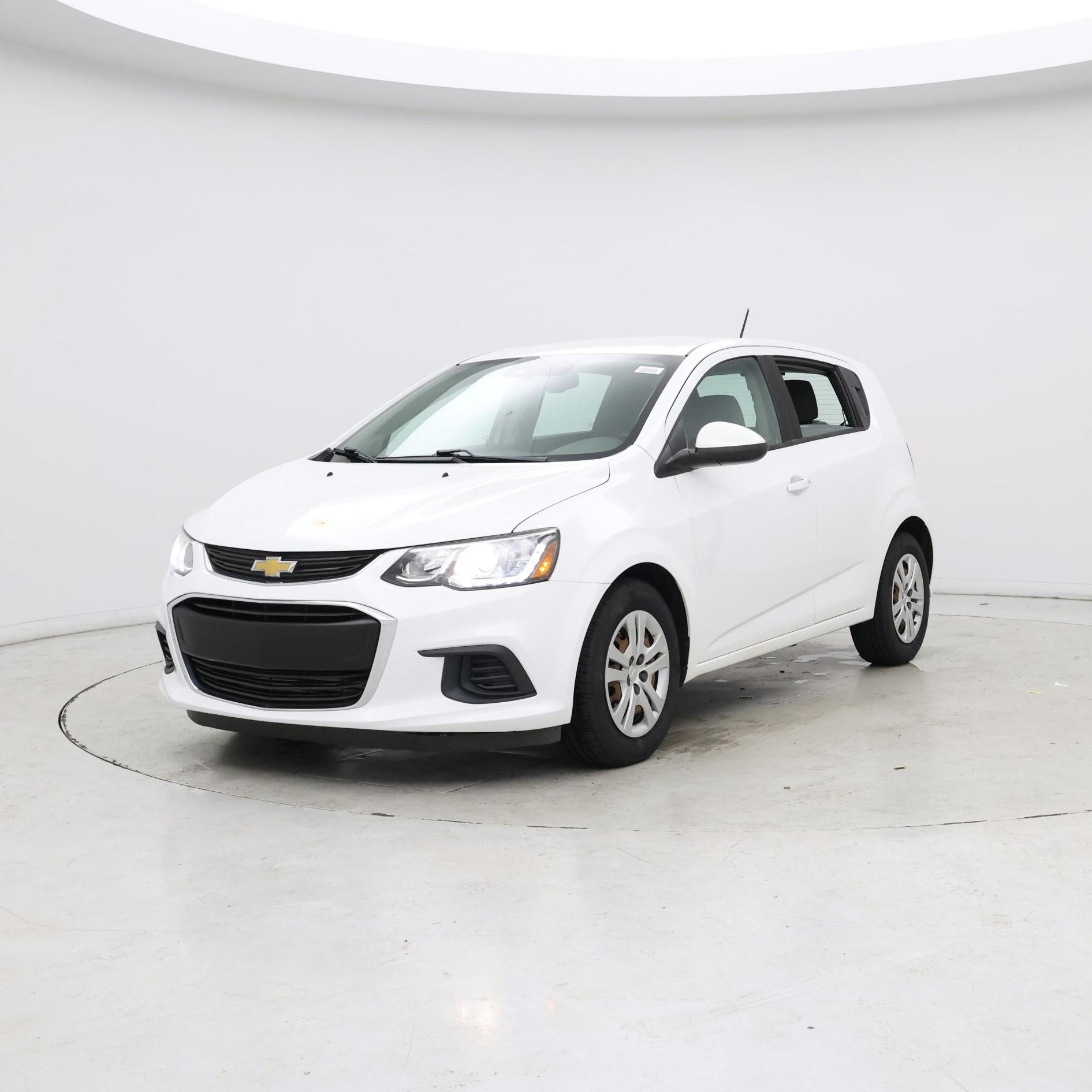 Thumbnail: 2020 Chevrolet Sonic - 4