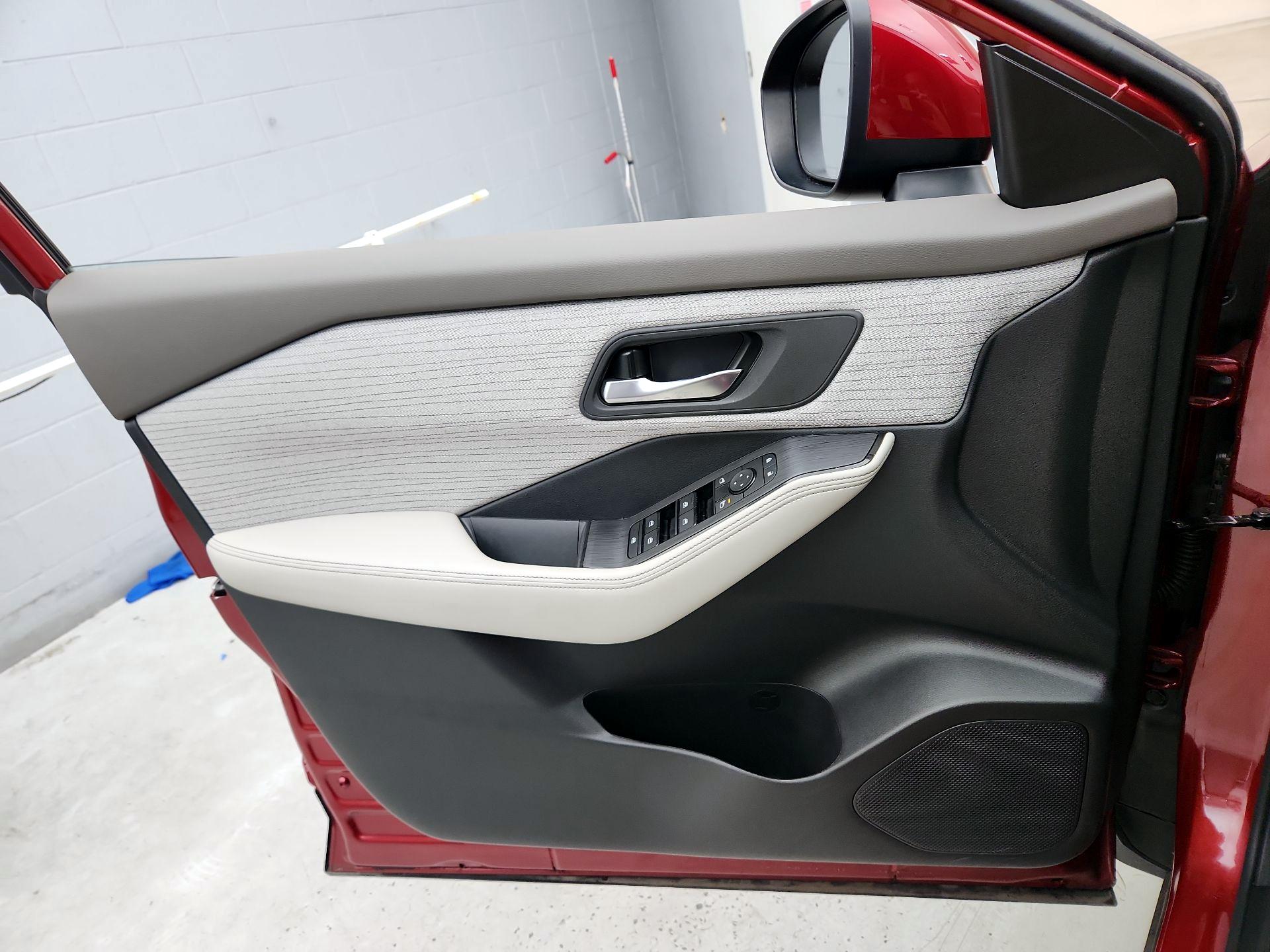 Thumbnail: 2023 Nissan Rogue - 12
