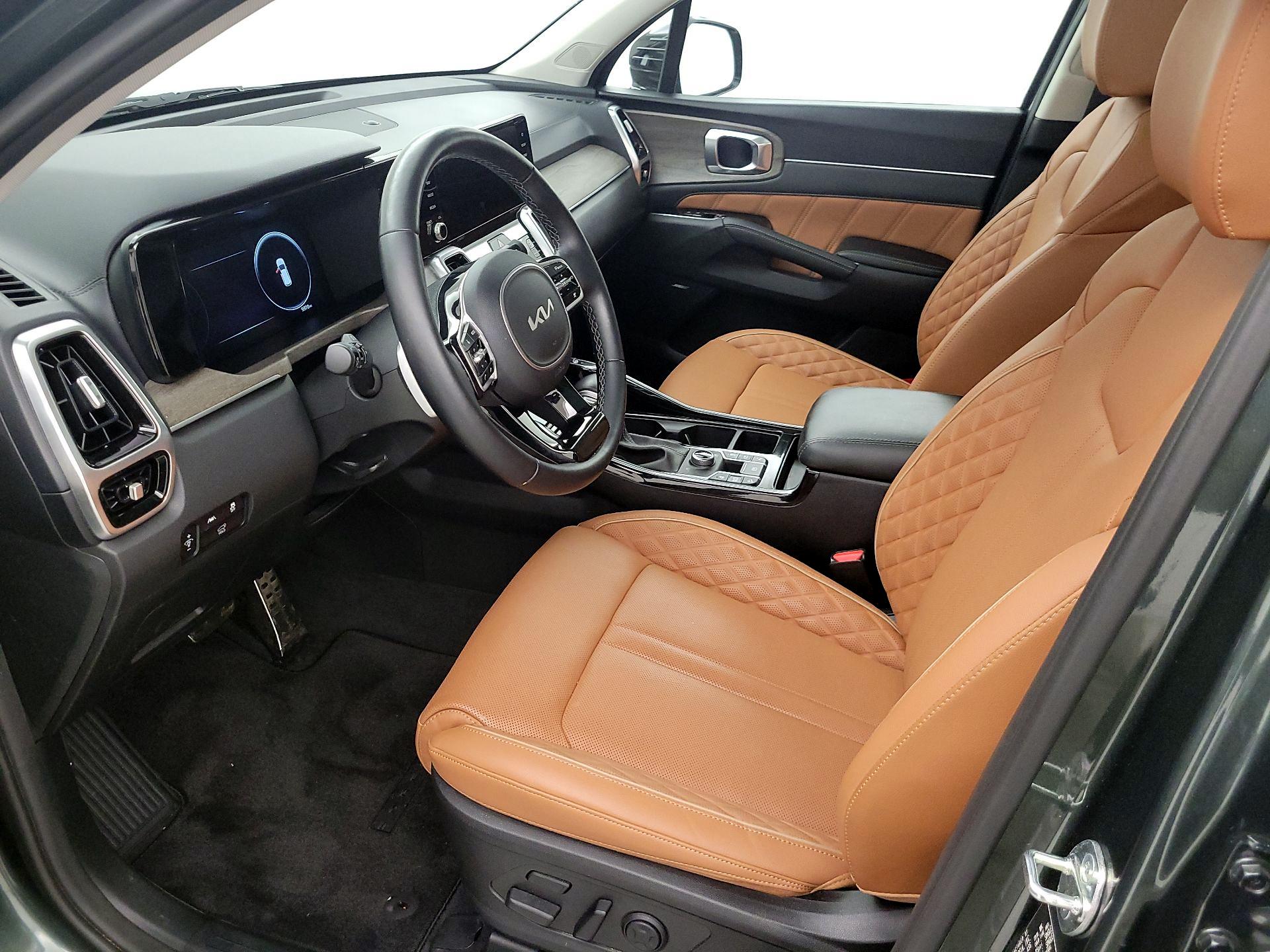 Thumbnail: 2023 Kia Sorento - 11