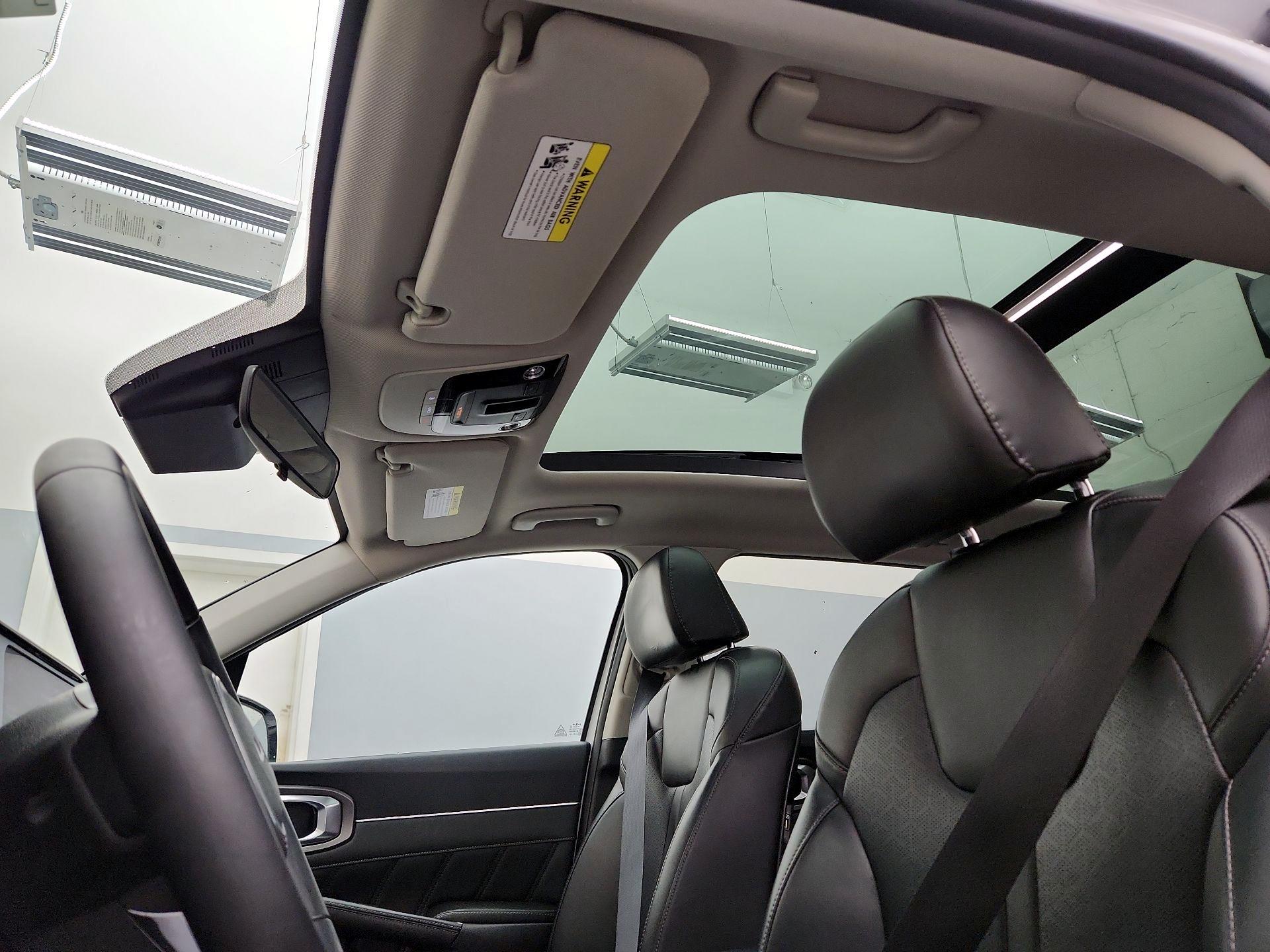 Thumbnail: 2022 Kia Sorento - 19