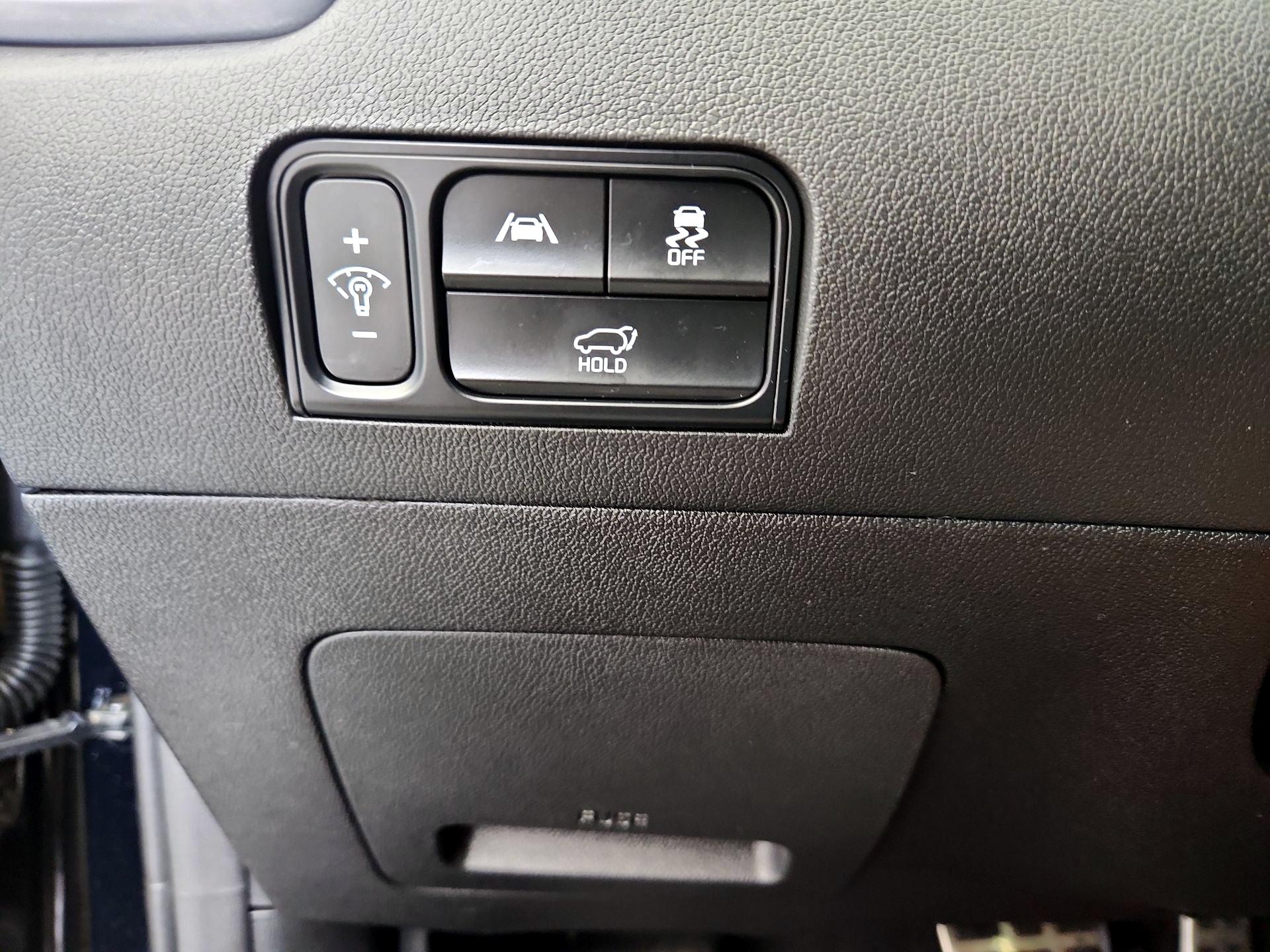 Thumbnail: 2022 Kia Sorento - 13