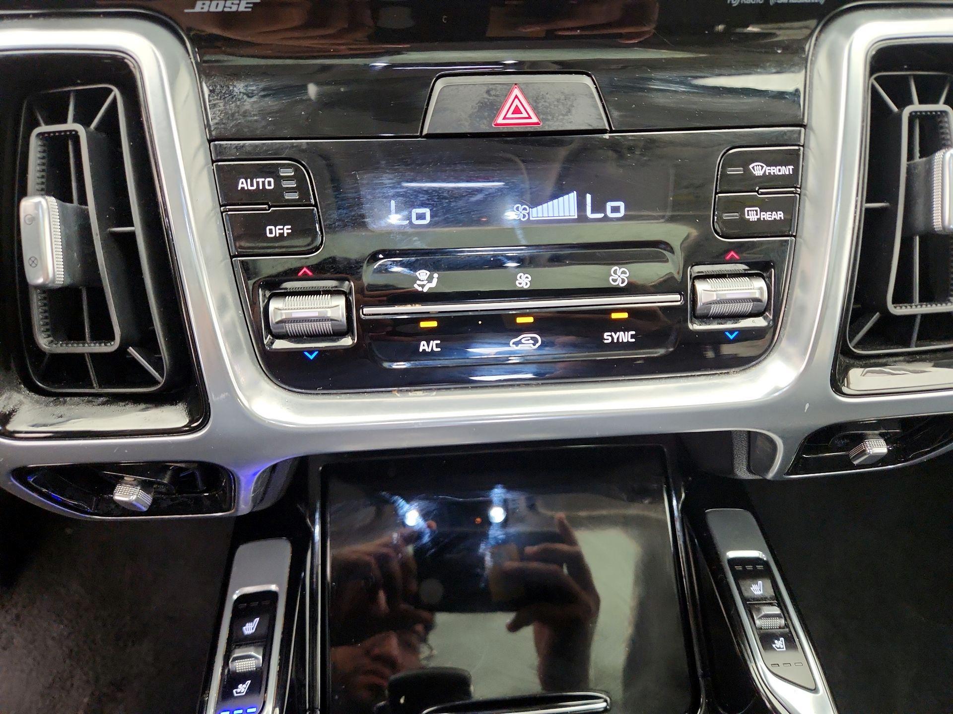 Thumbnail: 2022 Kia Sorento - 17