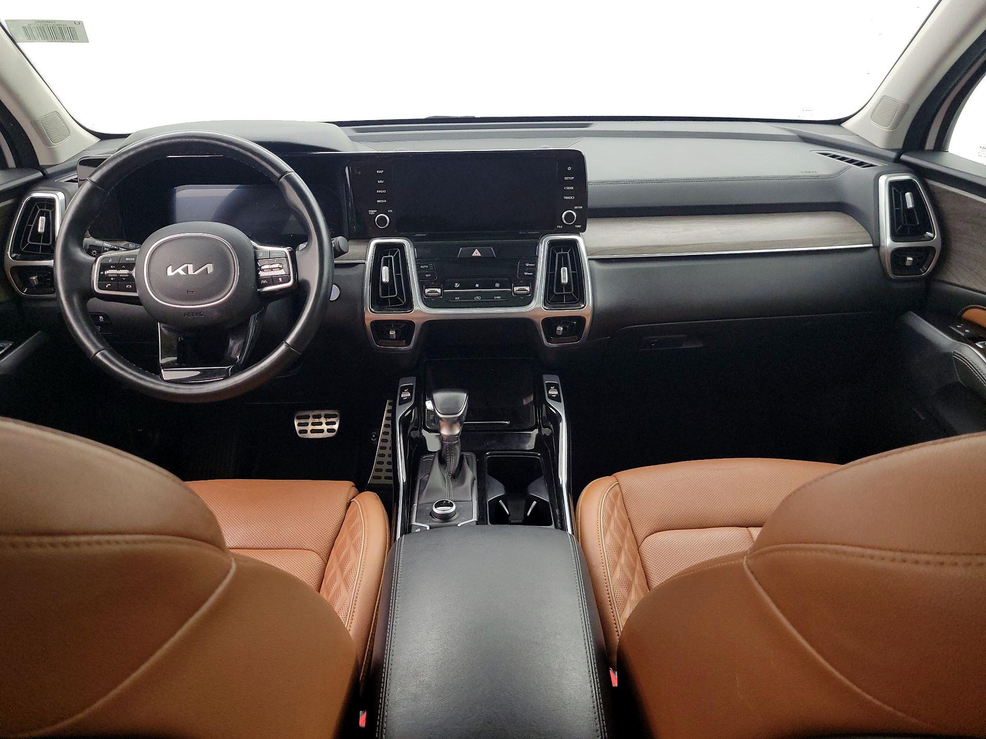 Thumbnail: 2022 Kia Sorento - 9