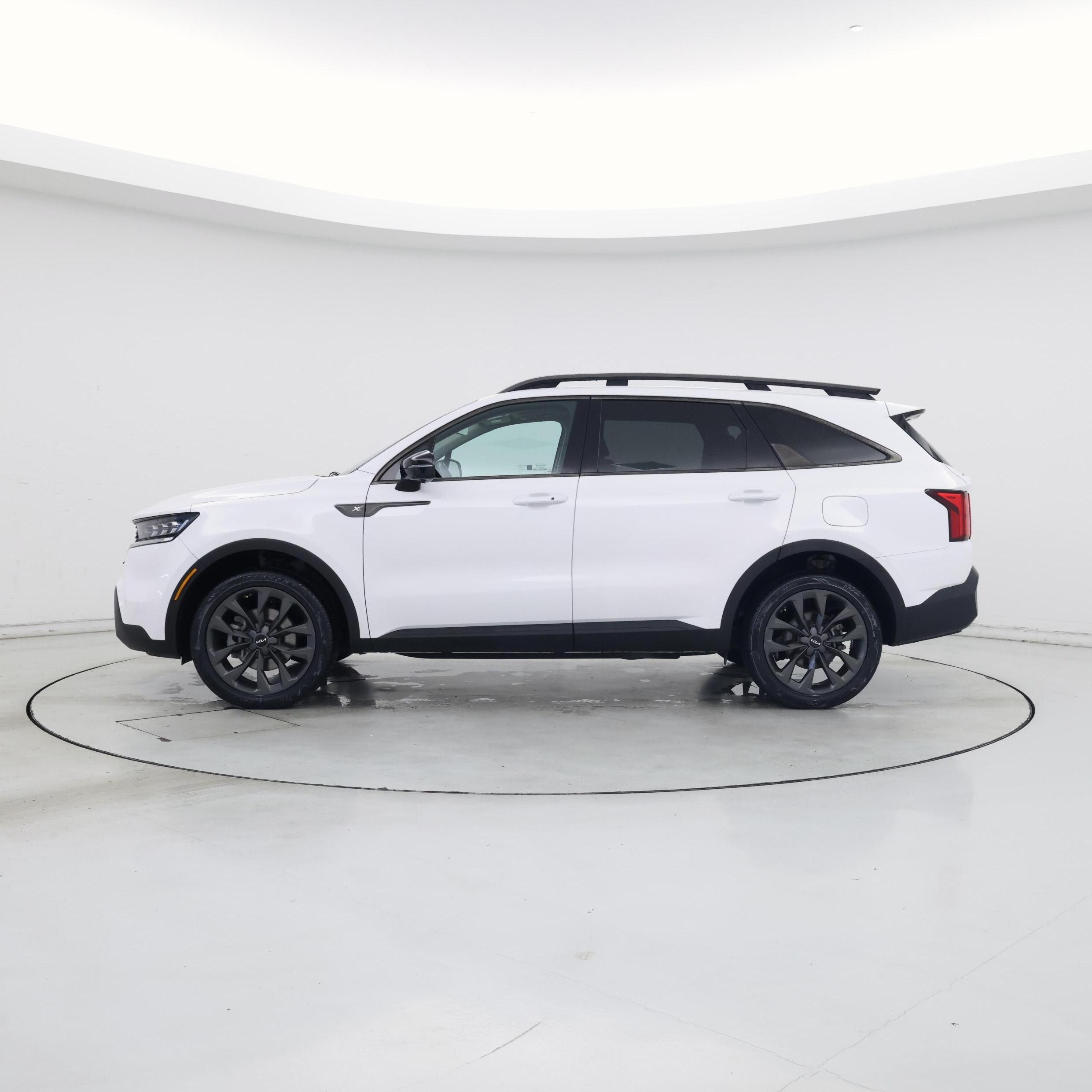 Thumbnail: 2022 Kia Sorento - 3