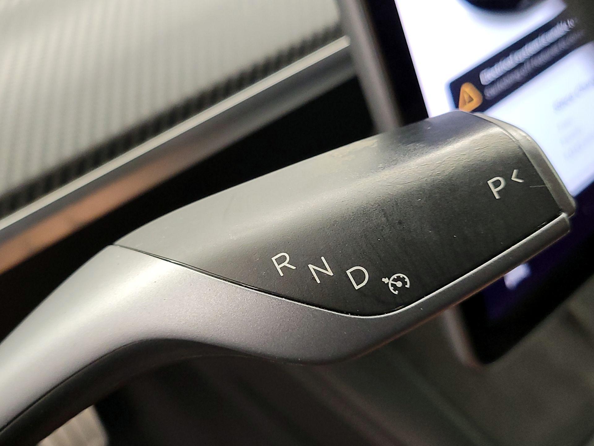 Thumbnail: 2022 Tesla Model 3 - 17