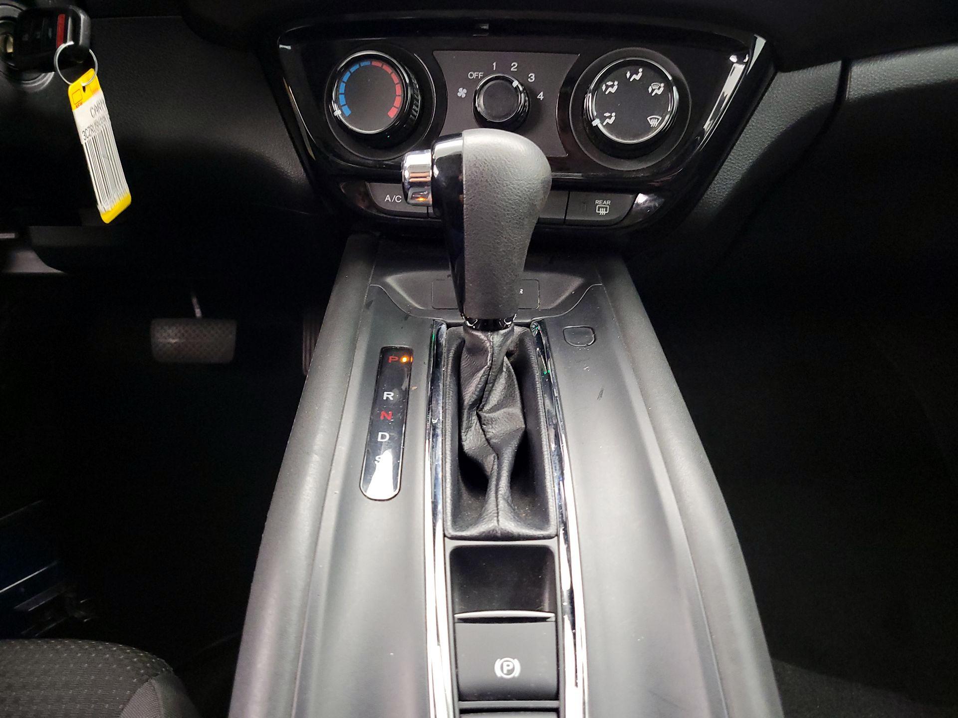 Thumbnail: 2019 Honda HR-V - 16