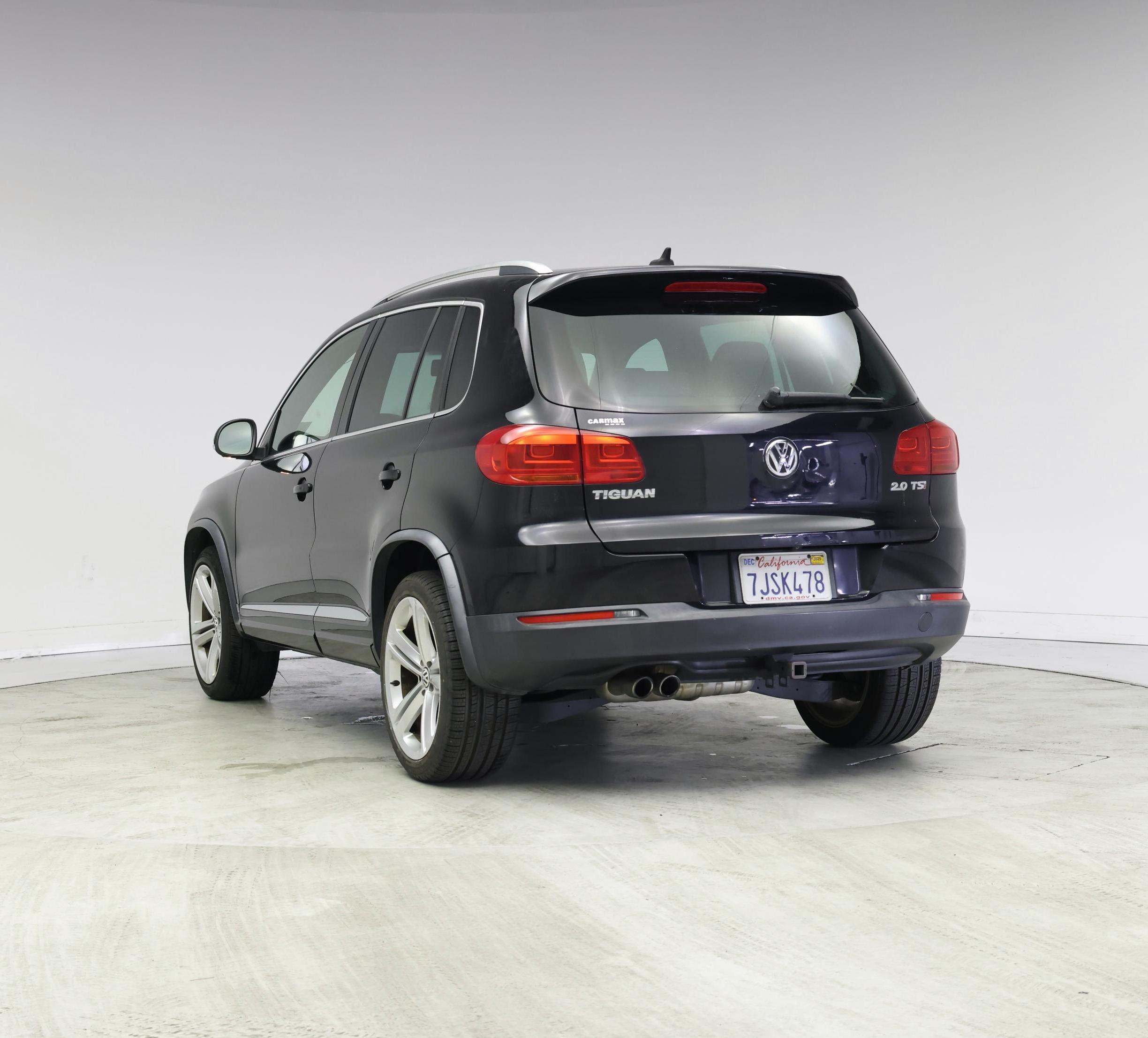 Thumbnail: 2014 Volkswagen Tiguan - 2
