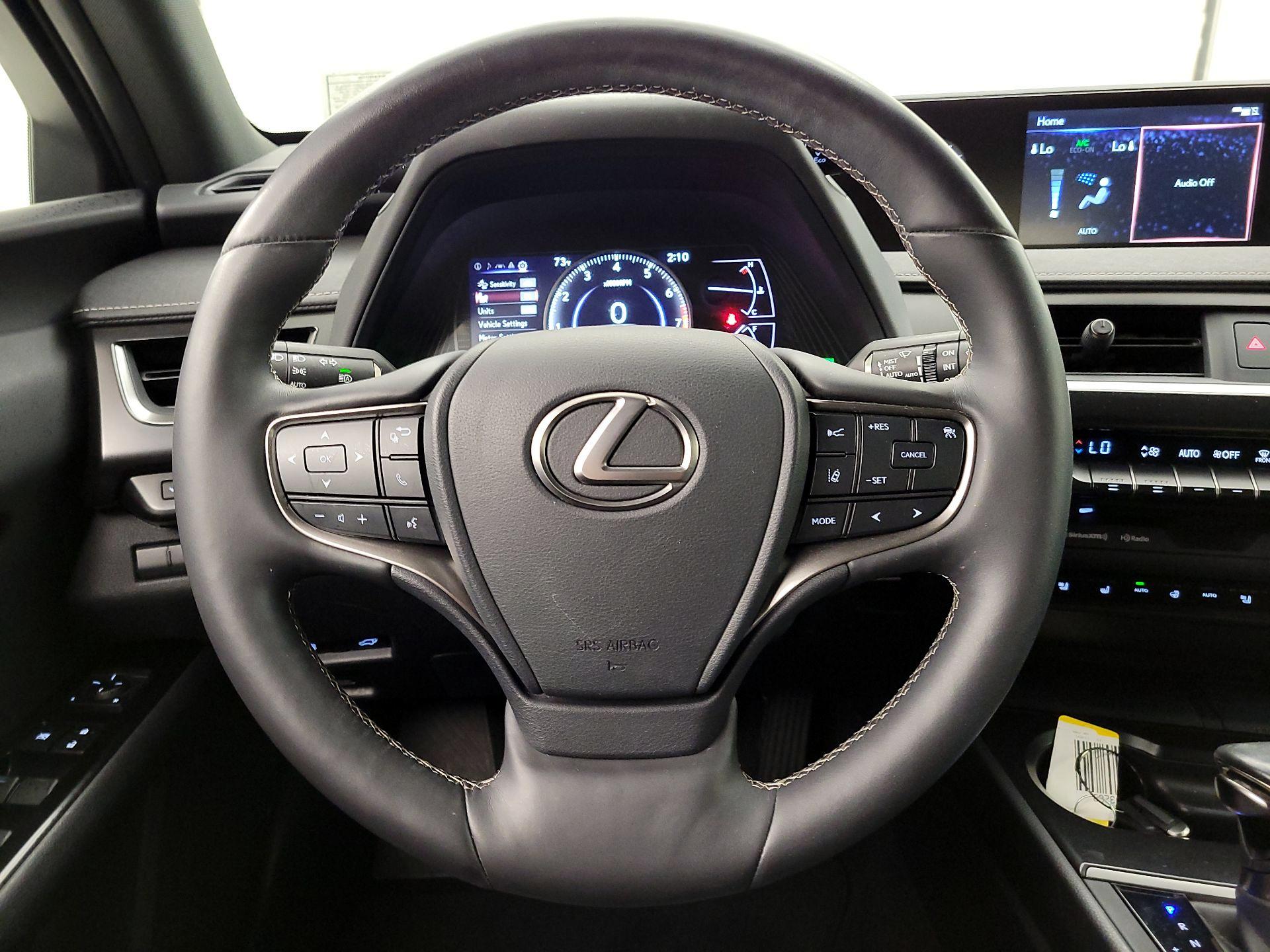 Thumbnail: 2019 Lexus UX - 10